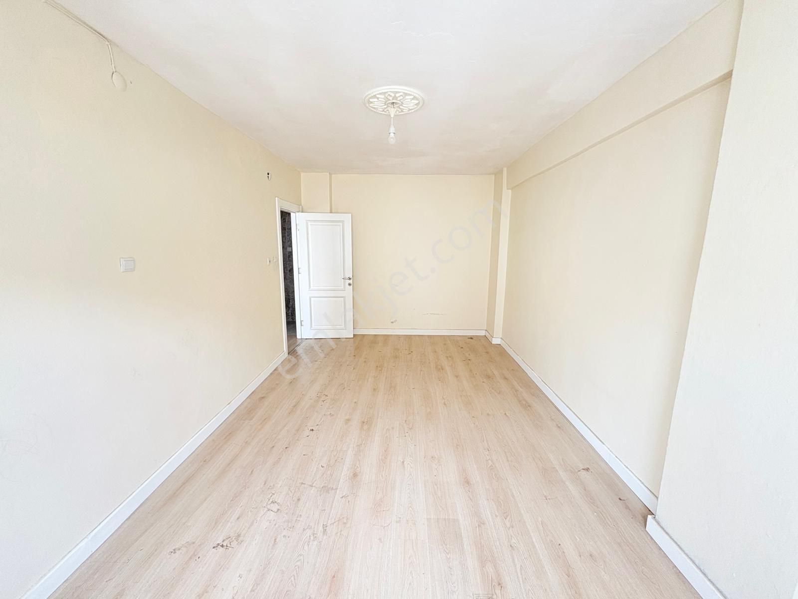 Prestij'den Bahçelievler'de Doğalgazlı Geniş Oturumlu 3+1 Daire - Görsel 15