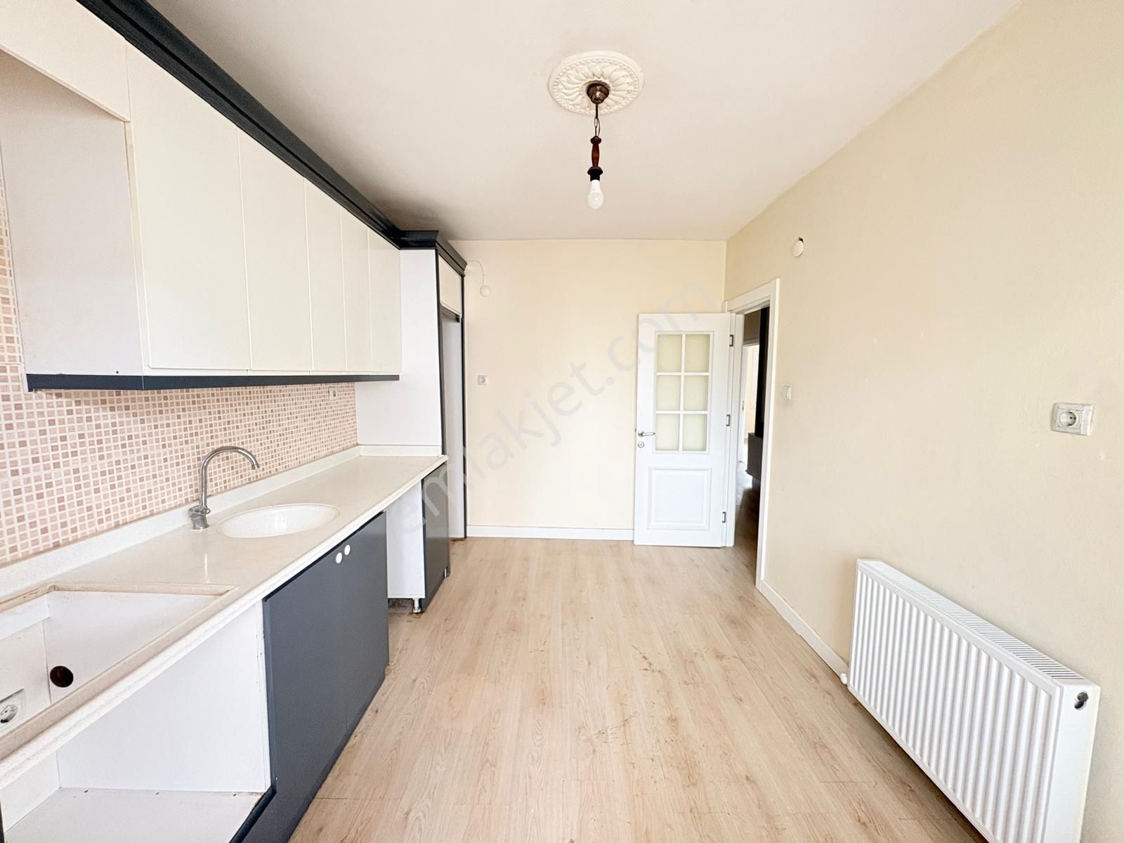 Prestij'den Bahçelievler'de Doğalgazlı Geniş Oturumlu 3+1 Daire - Görsel 5