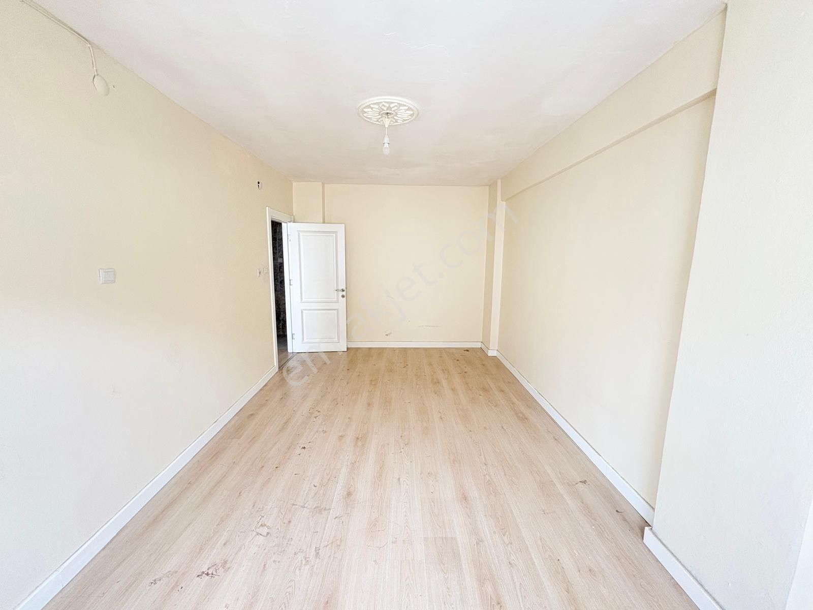 Prestij'den Bahçelievler'de Doğalgazlı Geniş Oturumlu 3+1 Daire - Görsel 9