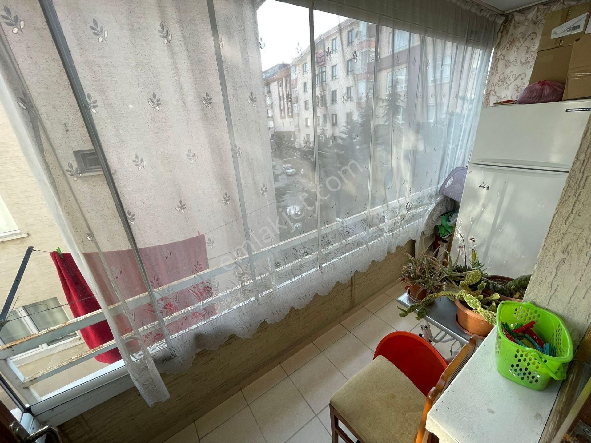Özlem Caddesi Paraleli Arakatta Asansörlü 3+1 Daire - Görsel 6