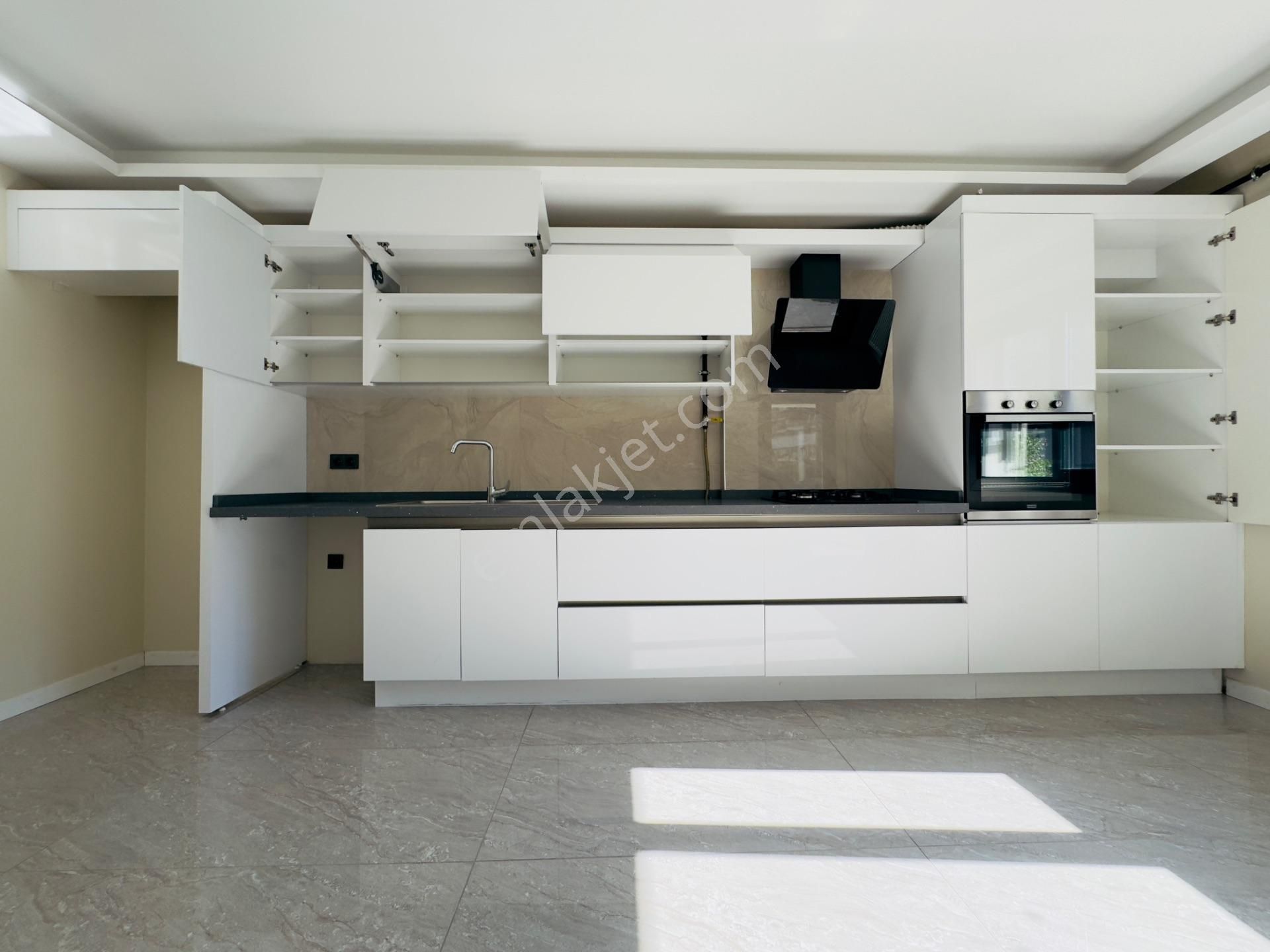 Flora Park Evleri Sitesinde 3+1 Bahçe Katı Kiralık Köşe Daire - Görsel 12