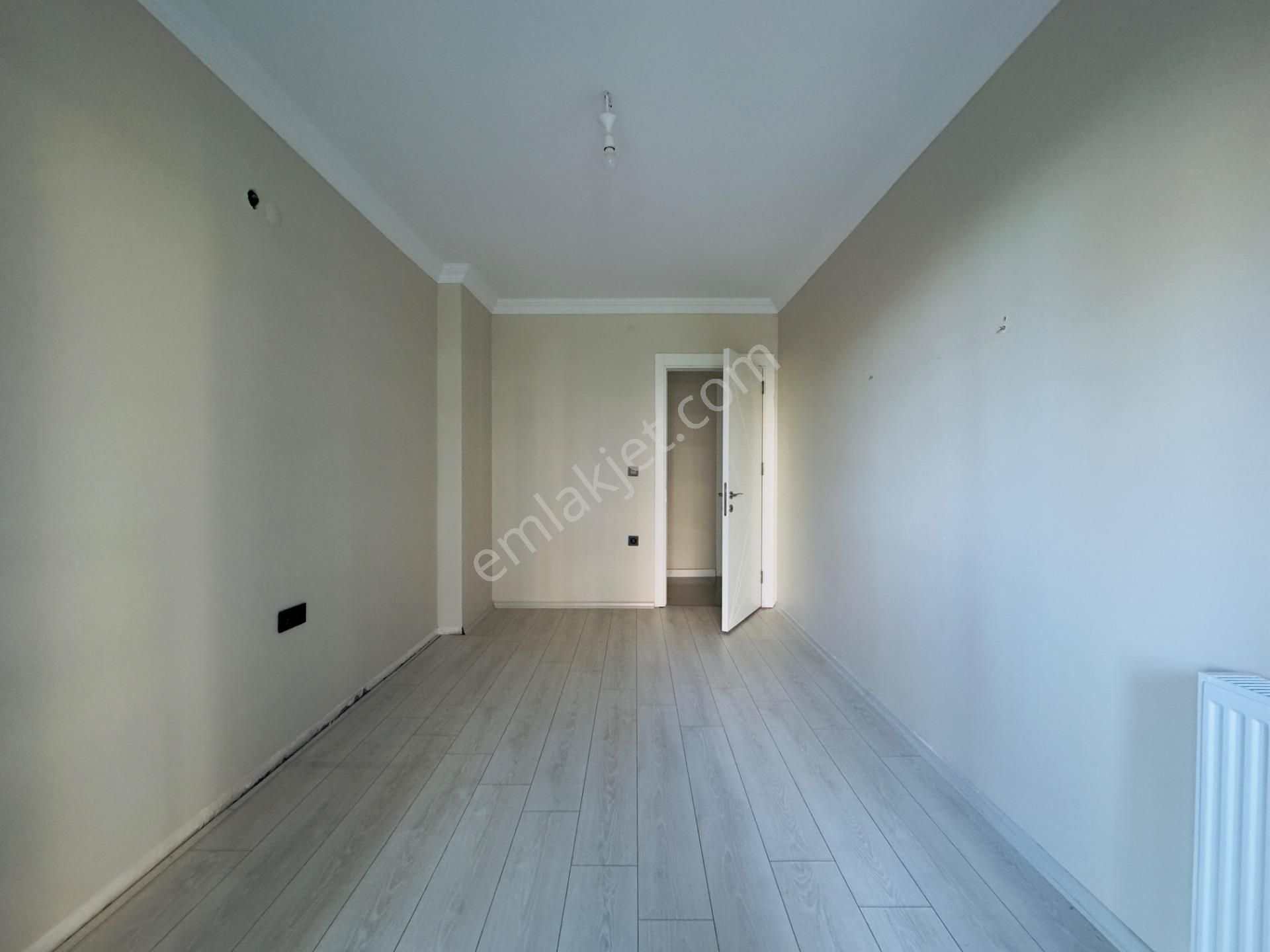 Flora Park Evleri Sitesinde 3+1 Bahçe Katı Kiralık Köşe Daire - Görsel 24