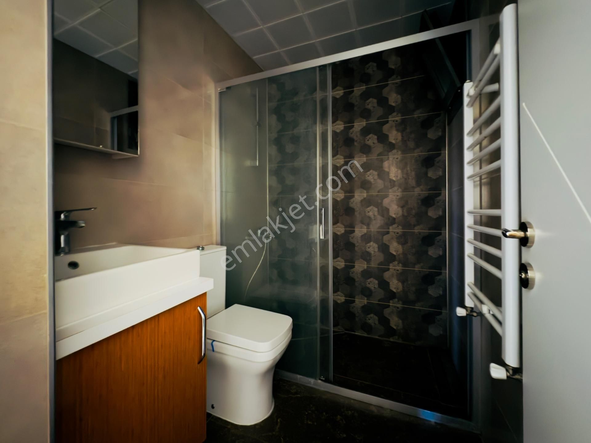 Flora Park Evleri Sitesinde 3+1 Bahçe Katı Kiralık Köşe Daire - Görsel 19