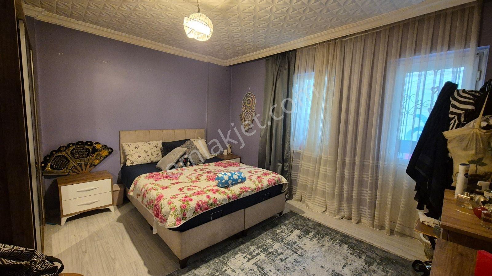 Kuşadası Merkezde, Çarşıya Yürüyüş Mesafesinde 3+1 Satılık Daire - Görsel 19
