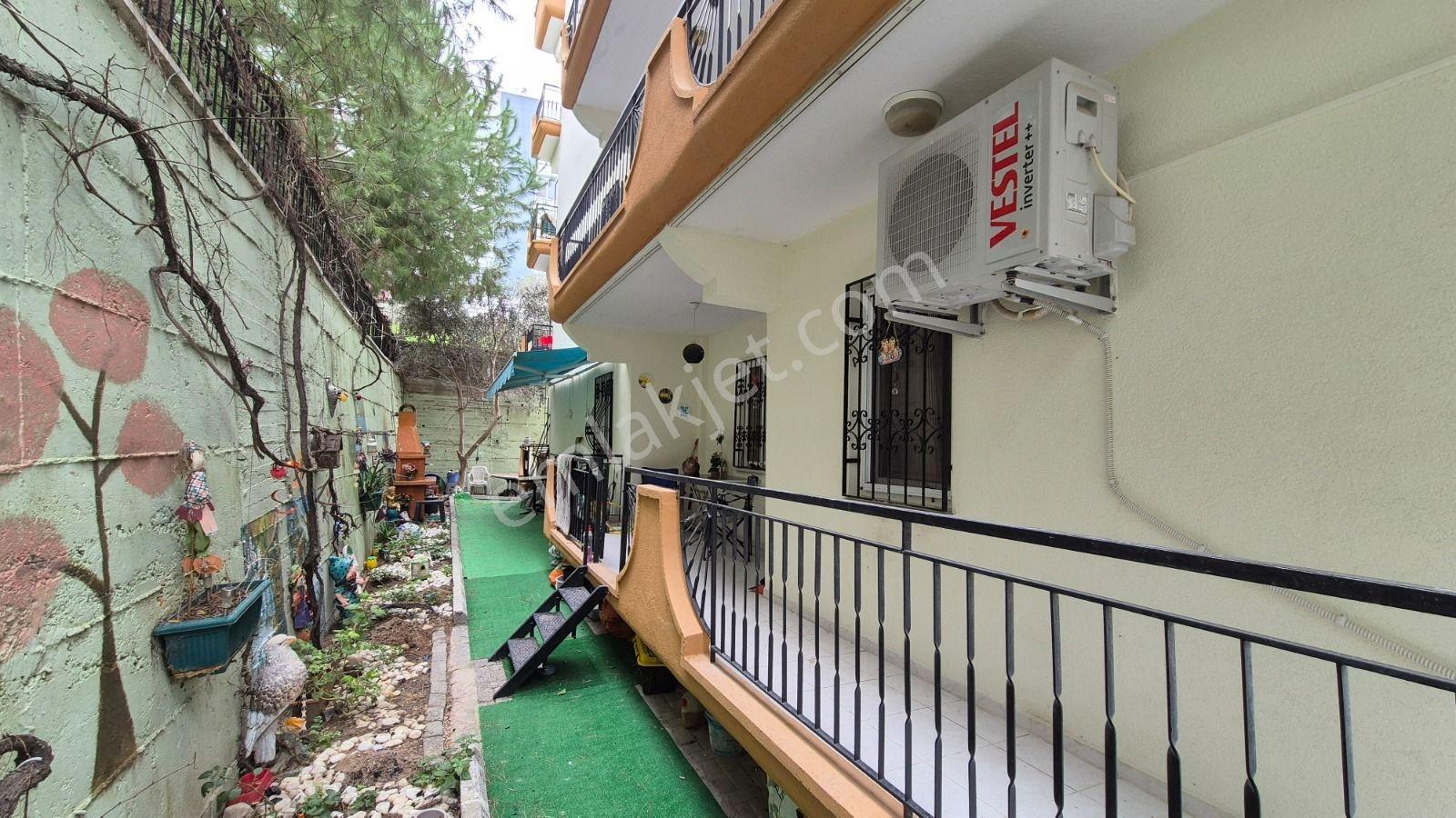 Kuşadası Merkezde, Çarşıya Yürüyüş Mesafesinde 3+1 Satılık Daire - Görsel 17