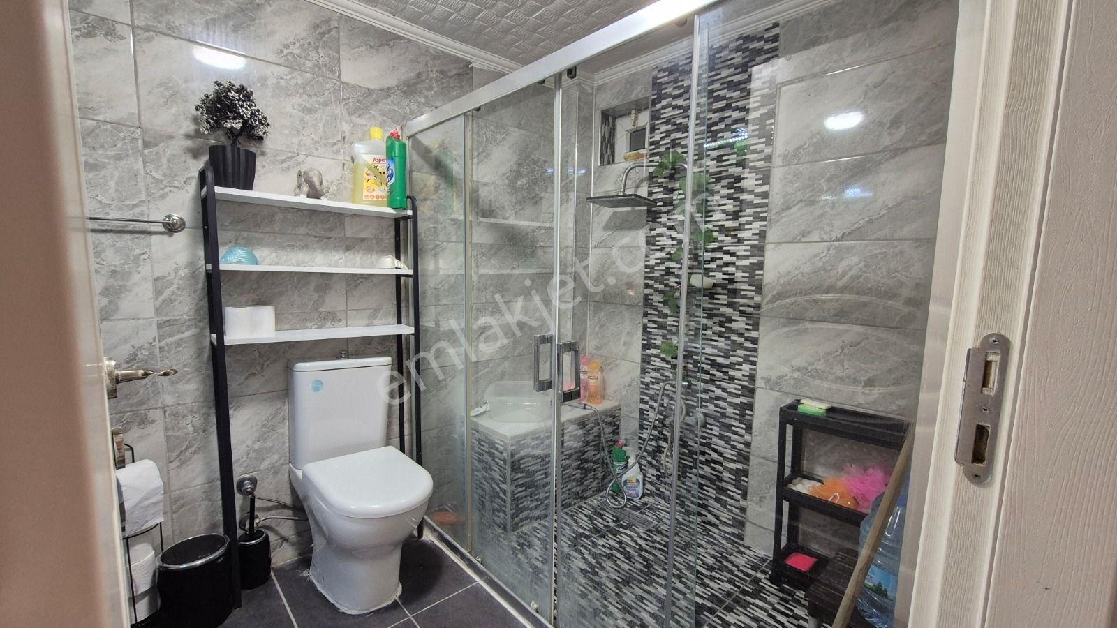 Kuşadası Merkezde, Çarşıya Yürüyüş Mesafesinde 3+1 Satılık Daire - Görsel 22