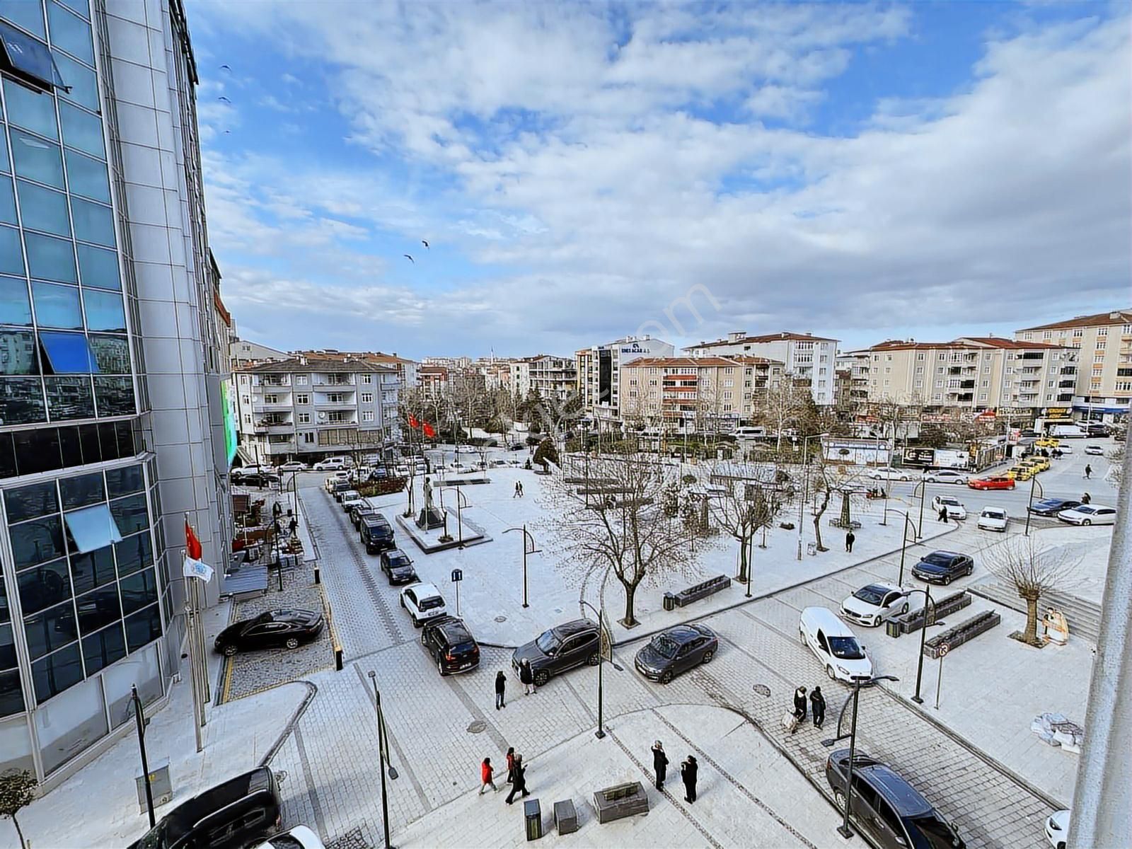 Kapaklı Belediye Meydanında Kiralık 3+1 Daire - Görsel 5