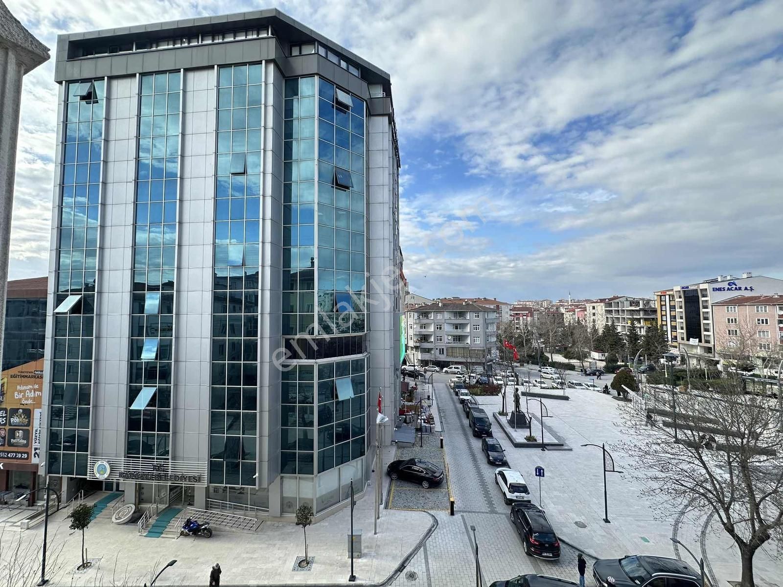 Kapaklı Belediye Meydanında Kiralık 3+1 Daire - Görsel 21