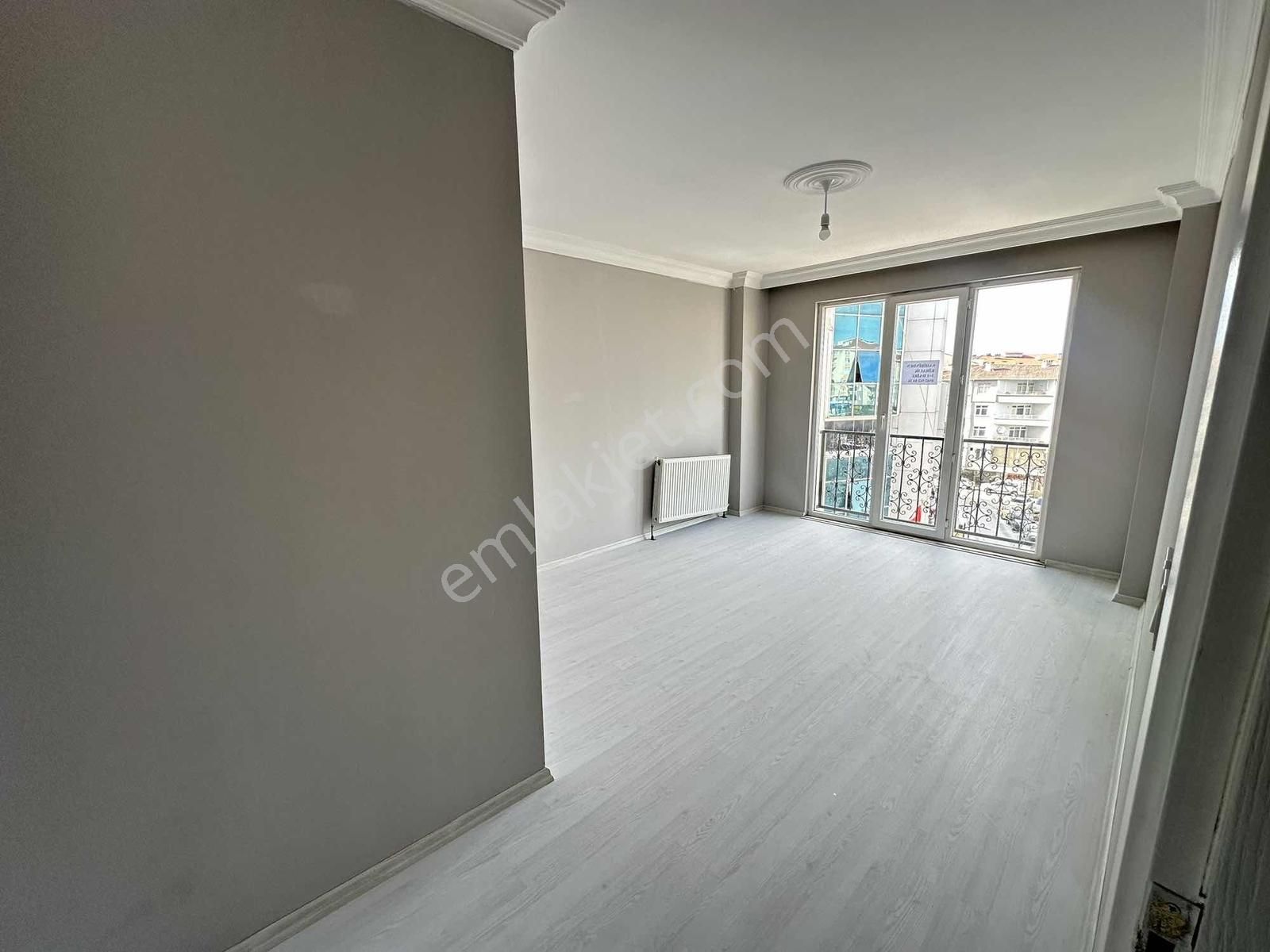 Kapaklı Belediye Meydanında Kiralık 3+1 Daire - Görsel 24