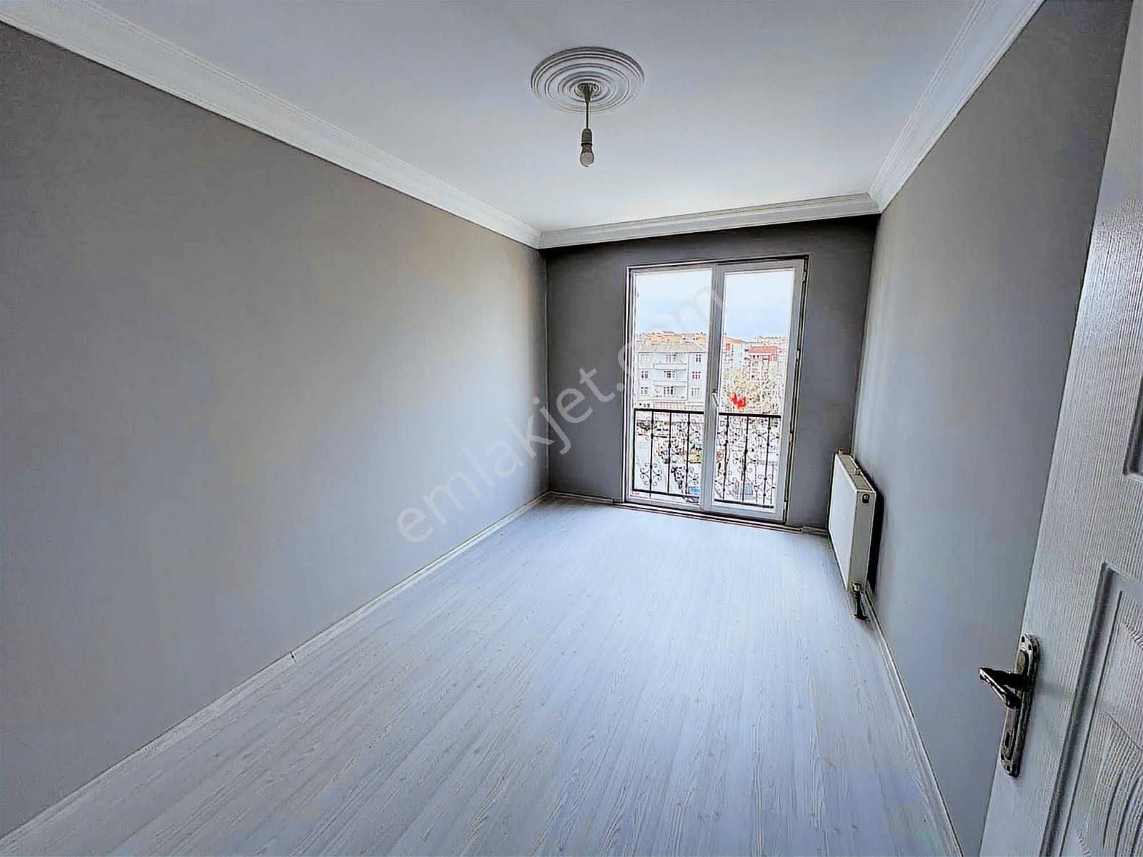 Kapaklı Belediye Meydanında Kiralık 3+1 Daire - Görsel 18