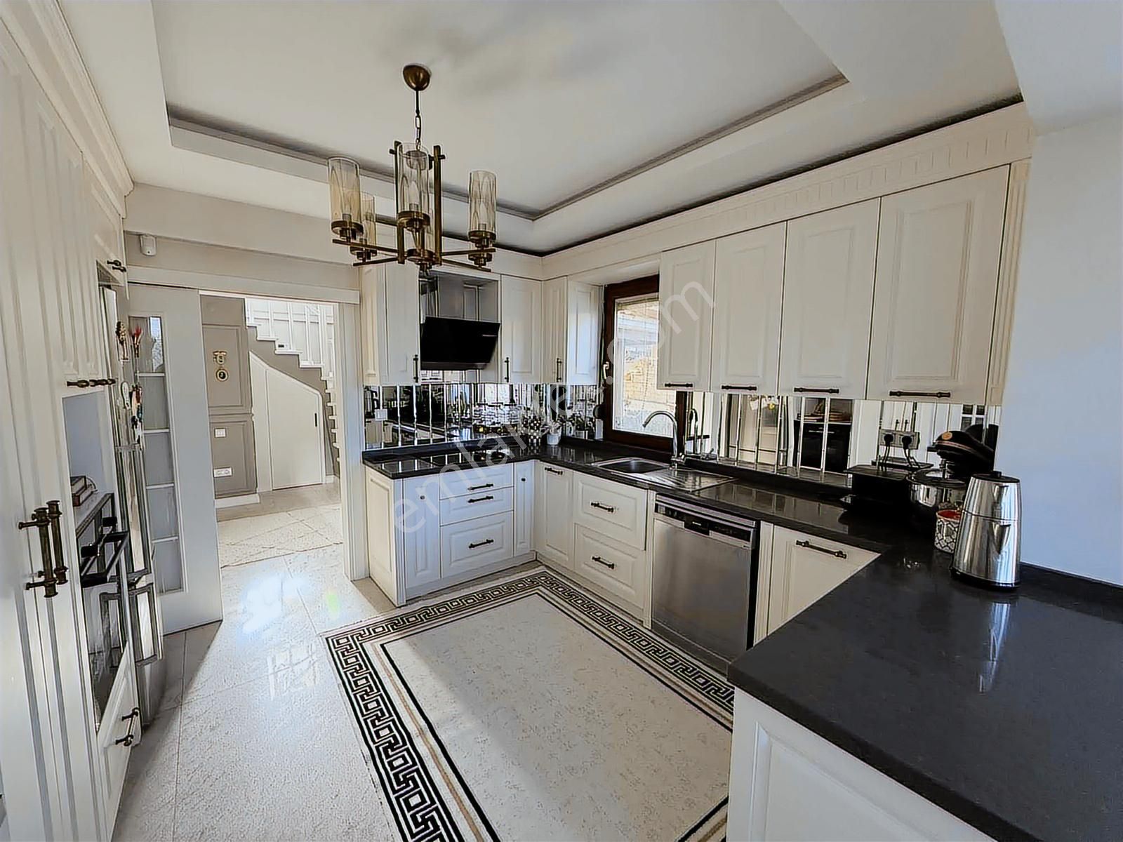 Serdivan Kemalpaşa Mahallesi Satılık 4+1. Villa - Görsel 19