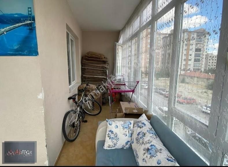 Mihtatpaşa Mahlesinde 3+1 Satlık Kombili Daire - Görsel 14