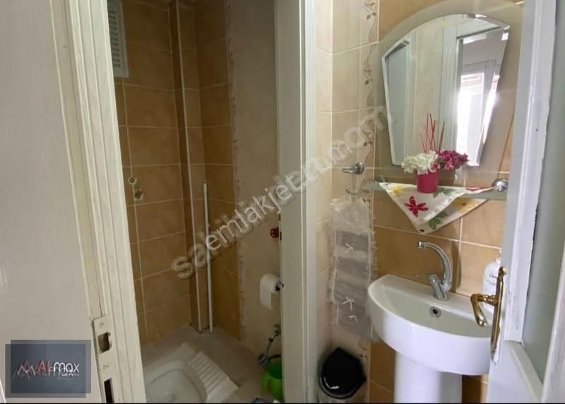 Mihtatpaşa Mahlesinde 3+1 Satlık Kombili Daire - Görsel 10