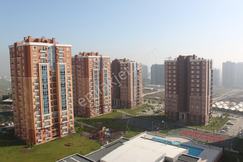 Ispartakule Patara Sitesi 1+1 Kiralık Daire 72 M2 Köşe Balkonlu