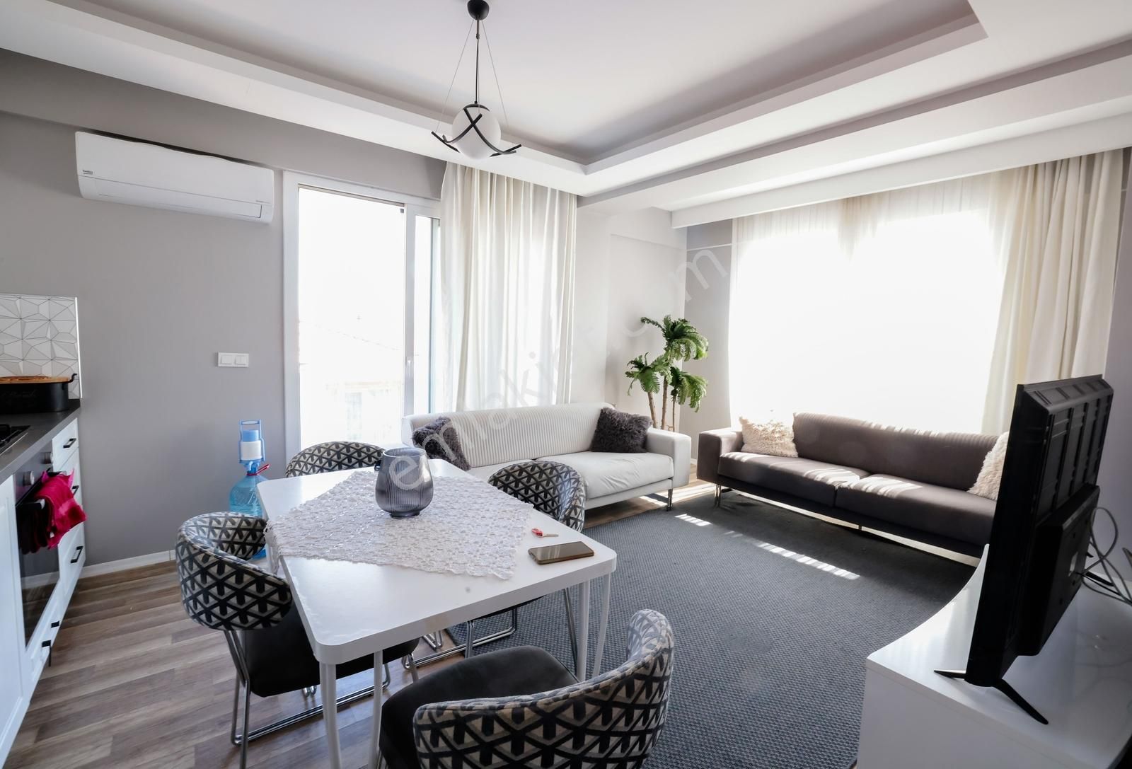 Foça Yenibağarası Mah.eşyalı Kiralık 2+1 Daire - Görsel 13