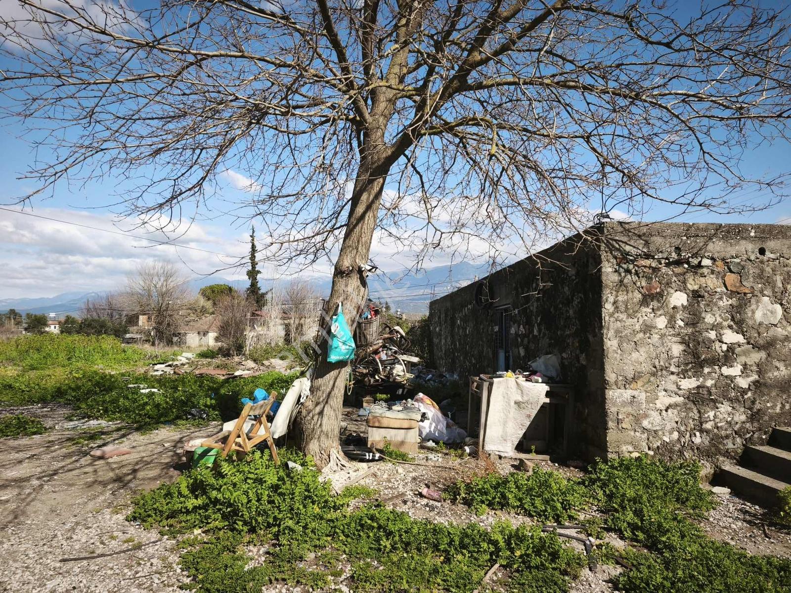 Fethiye Alaçat'ta İçinde Ev Olan 300 M2 Tarla Satılık - Görsel 3