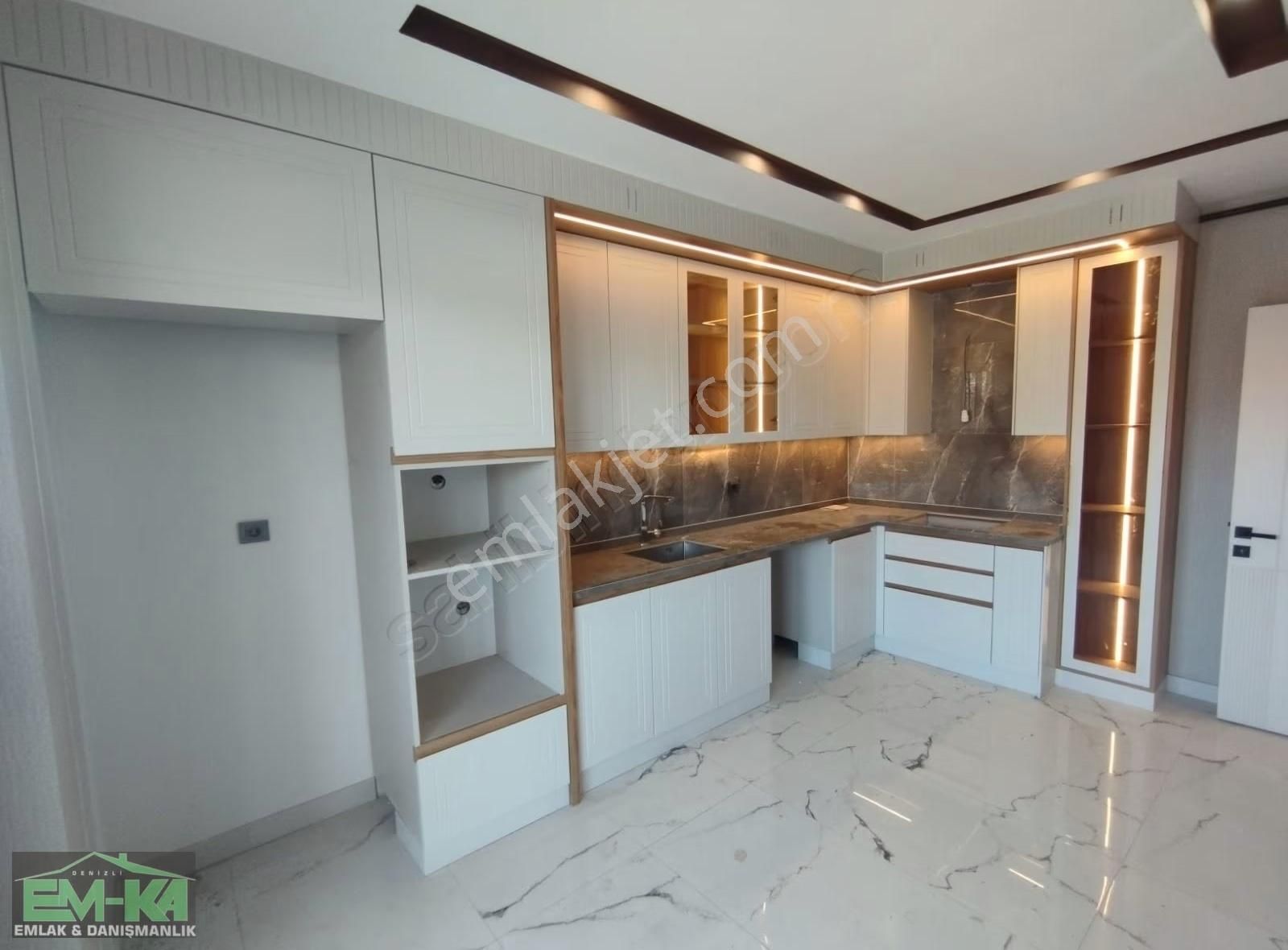 Em-kadan Şemiklerde Satılık 2+1 Sıfır Daire