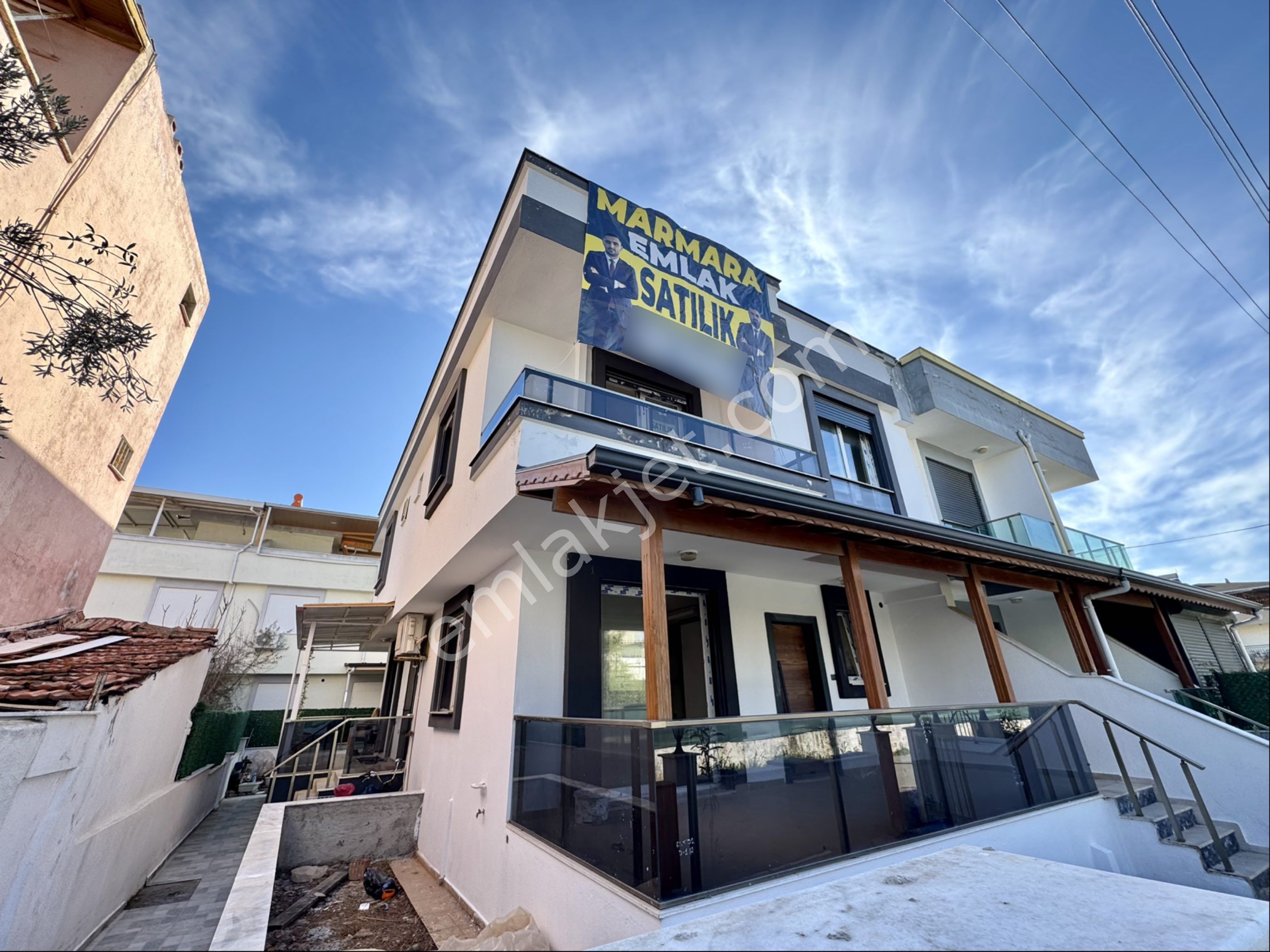 İzmir Seferihisar Doğanbey De Satılık Bahçeli Yazlık 2+1denize 400 Metre