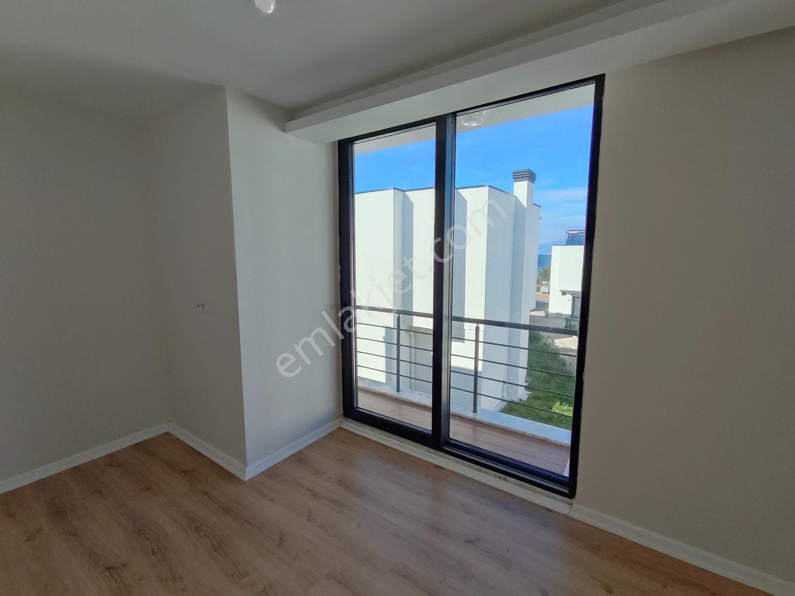 Gömeç Keremköy'de Havuzlu Site İçerisinde 3+1 Satılık Villa - Görsel 14