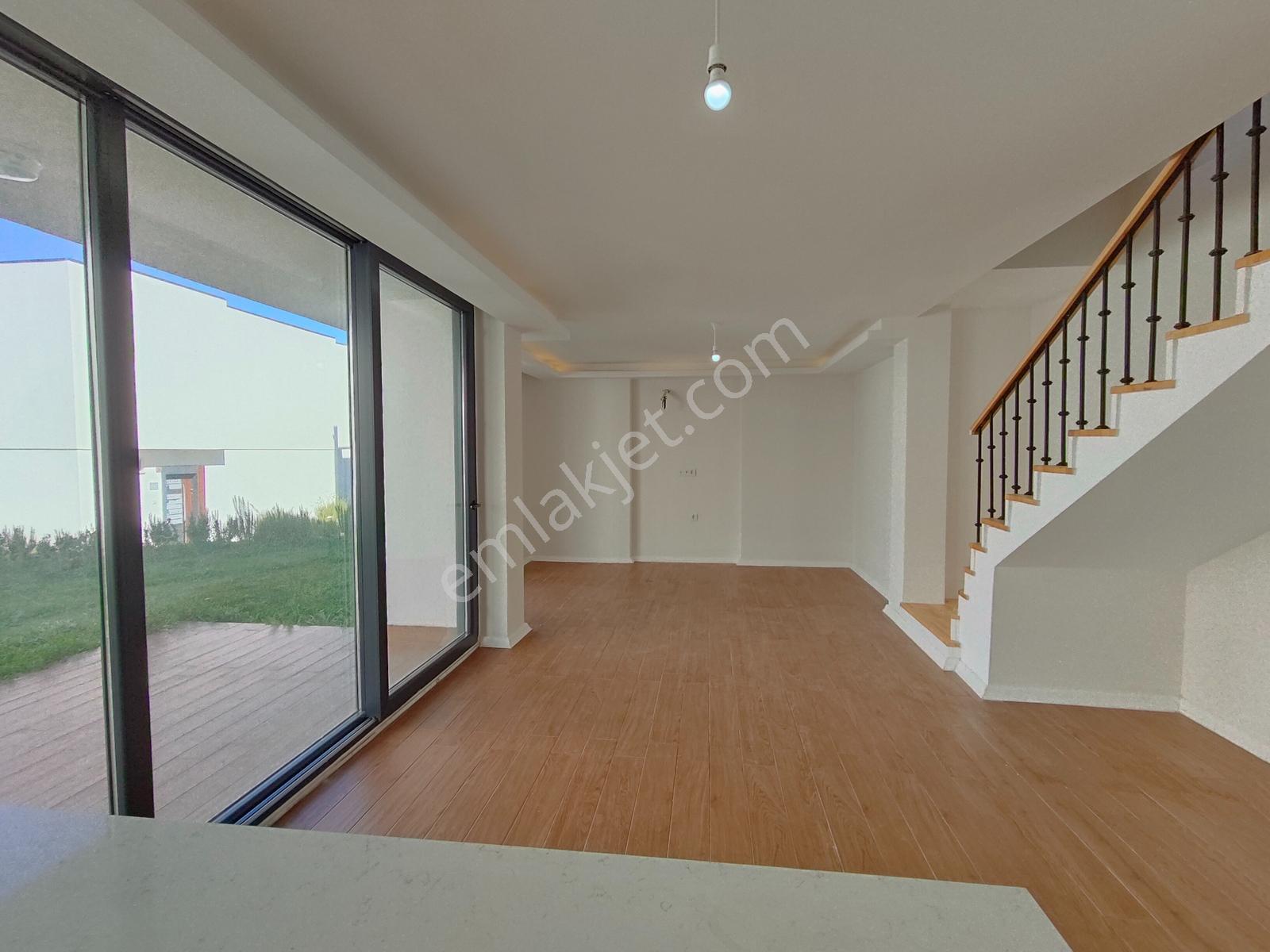 Gömeç Keremköy'de Havuzlu Site İçerisinde 3+1 Satılık Villa - Görsel 23