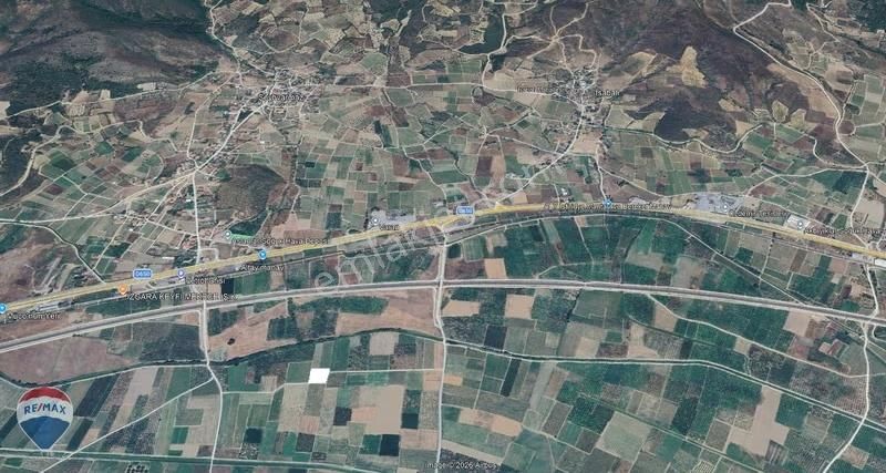 Remax Mavi Erol Çekcan Dan Pamukova İsabalıda Satılık Arazi. - Görsel 10