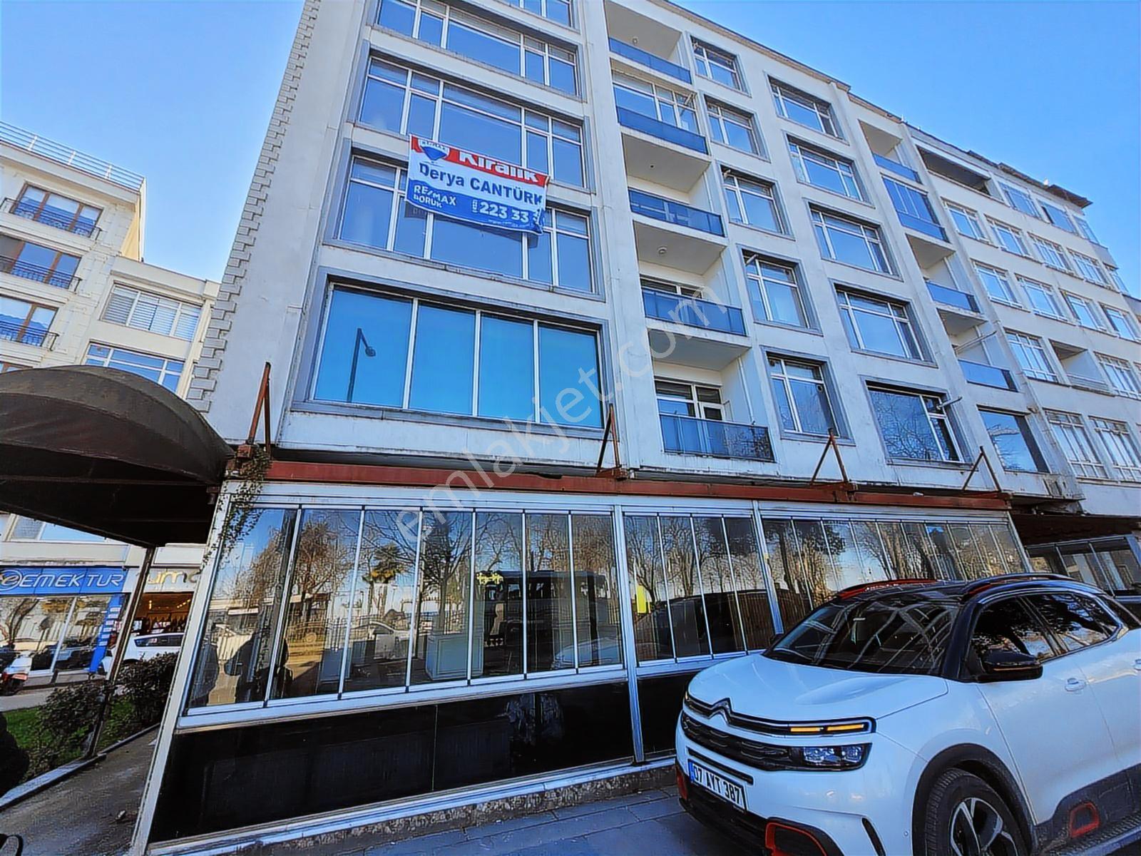 Ordu Şehir Merkezinde Köşe Bina Deniz Manzaralı 2 Katlı - Görsel 13