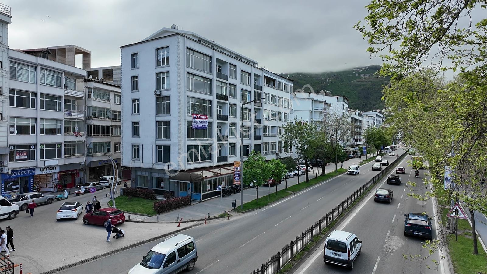 Ordu Şehir Merkezinde Köşe Bina Deniz Manzaralı 2 Katlı - Görsel 9