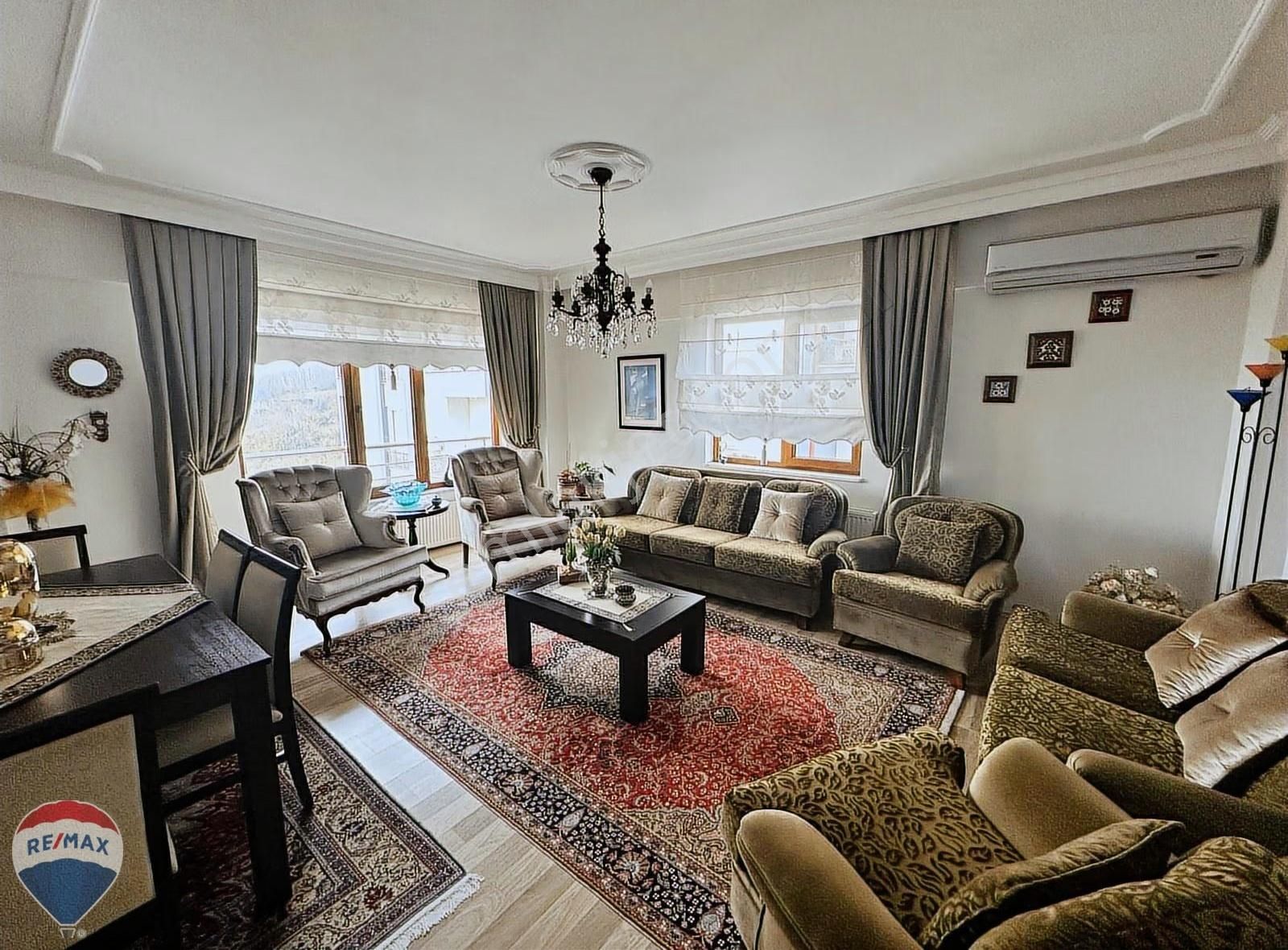 Serdivan Beşköprü Mah. Göl Manzaralı Satılık 180m² Dubleks Daire