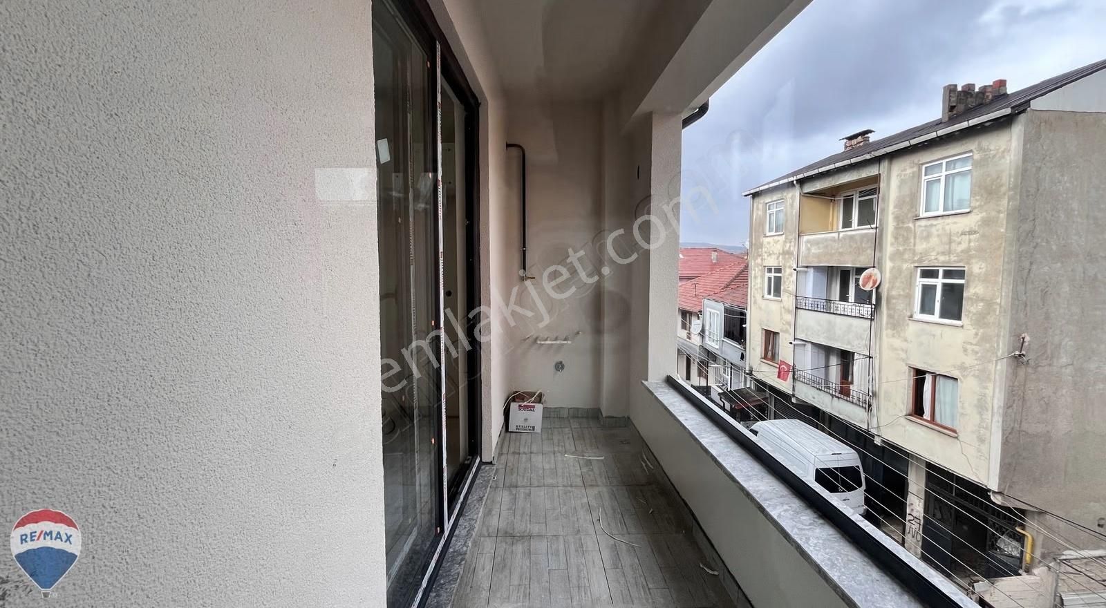 Remax Maviden Hızırtepede 3+1 3.kat 125 M2 Sıfır Daire - Görsel 2