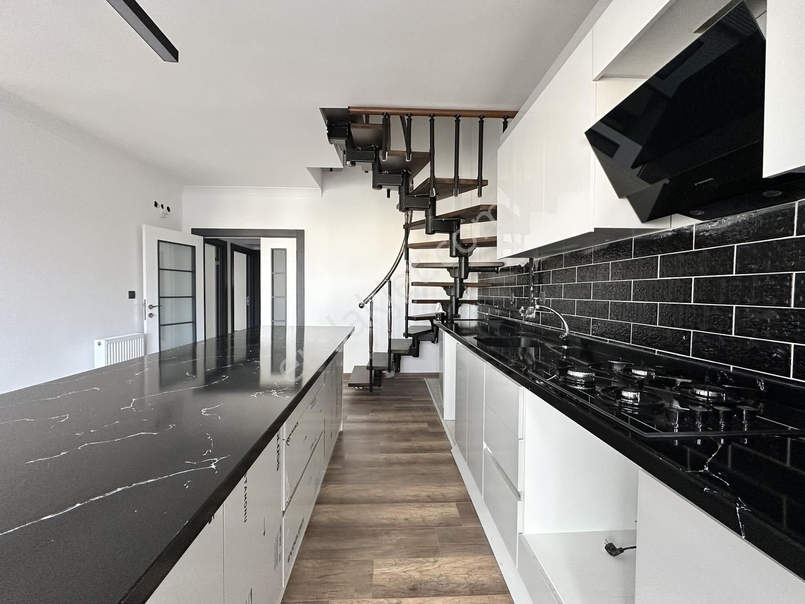 Mehmet Zengin'den Hastane Yakını, Ultra Lüks, Sıfır 4+1 Dubleks - Görsel 2