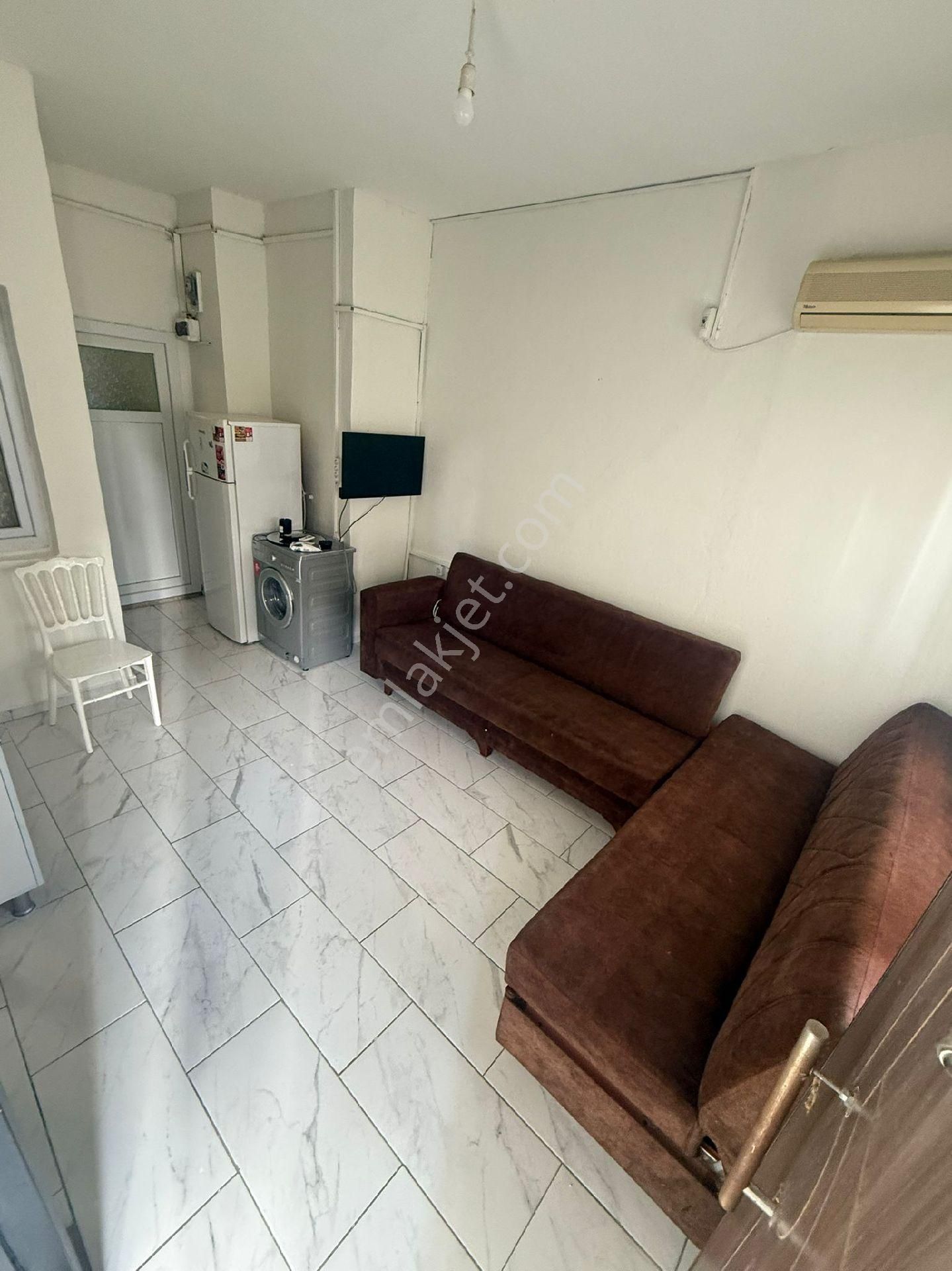Güzelyalı Mahallesinde 2+1 Tertemiz Site İçerisinde Eşyalı Kiralık Daire - Görsel 2