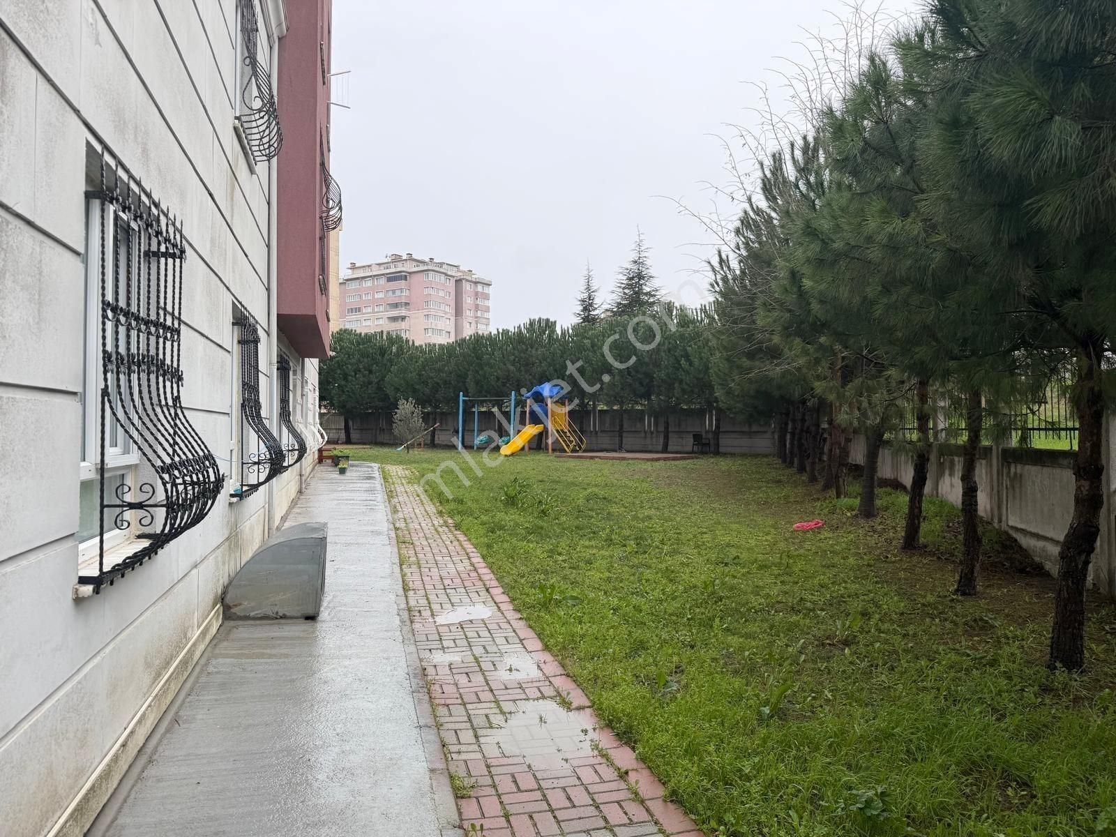 Beylikdüzü Marmara Mahallesinde 3+1 155 M2 İçi Bakımlı Satılık Daire Oturuma Hazırdır - Görsel 33