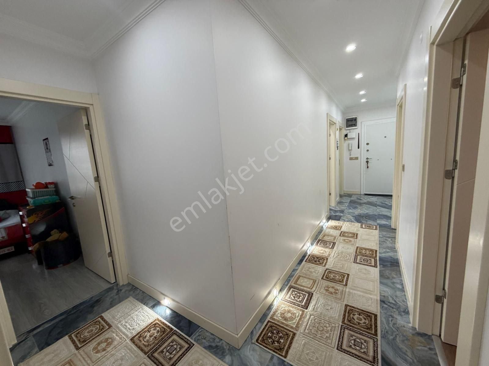 Beylikdüzü Marmara Mahallesinde 3+1 155 M2 İçi Bakımlı Satılık Daire Oturuma Hazırdır - Görsel 27