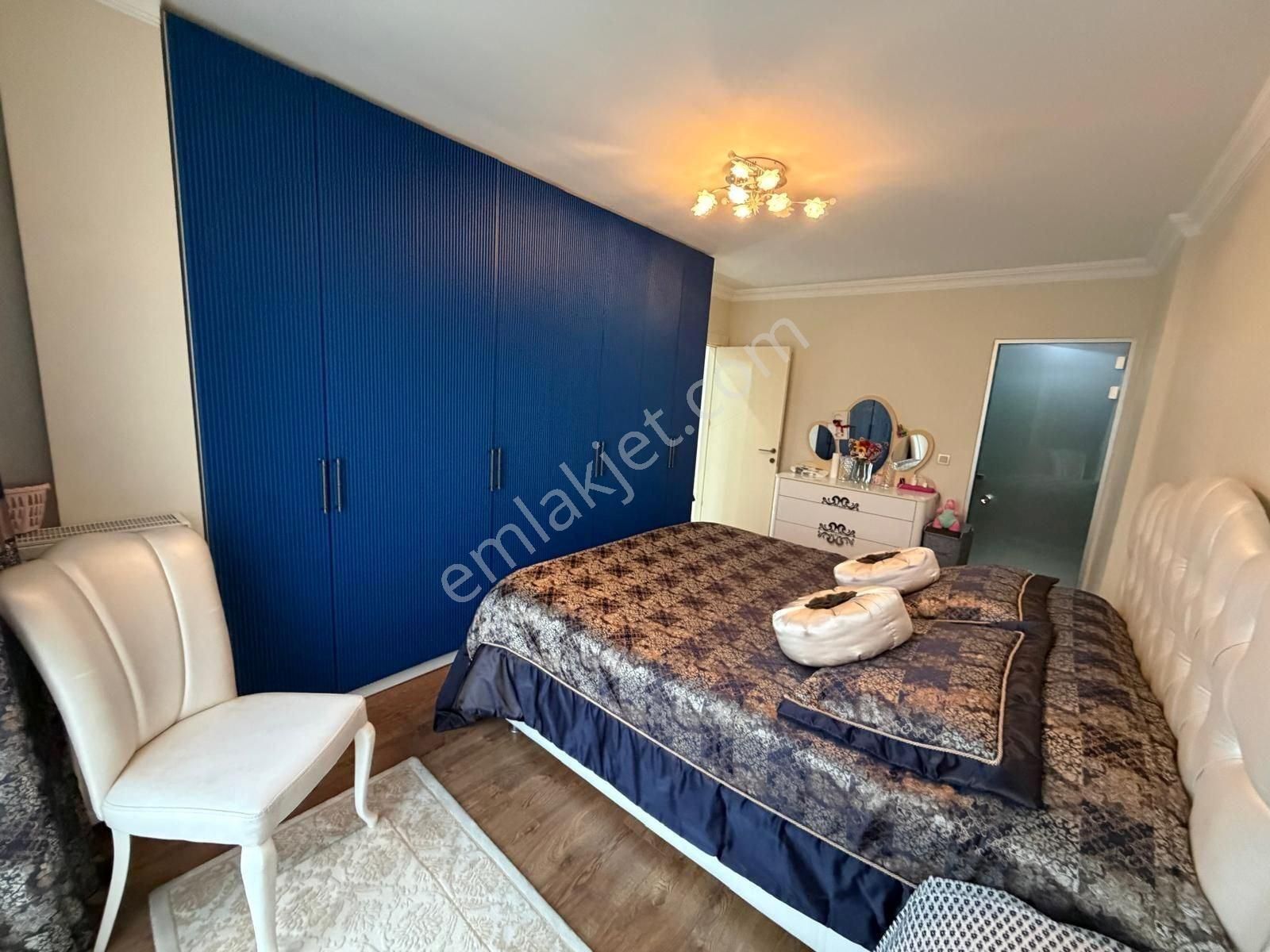 Beylikdüzü Marmara Mahallesinde 3+1 155 M2 İçi Bakımlı Satılık Daire Oturuma Hazırdır - Görsel 24