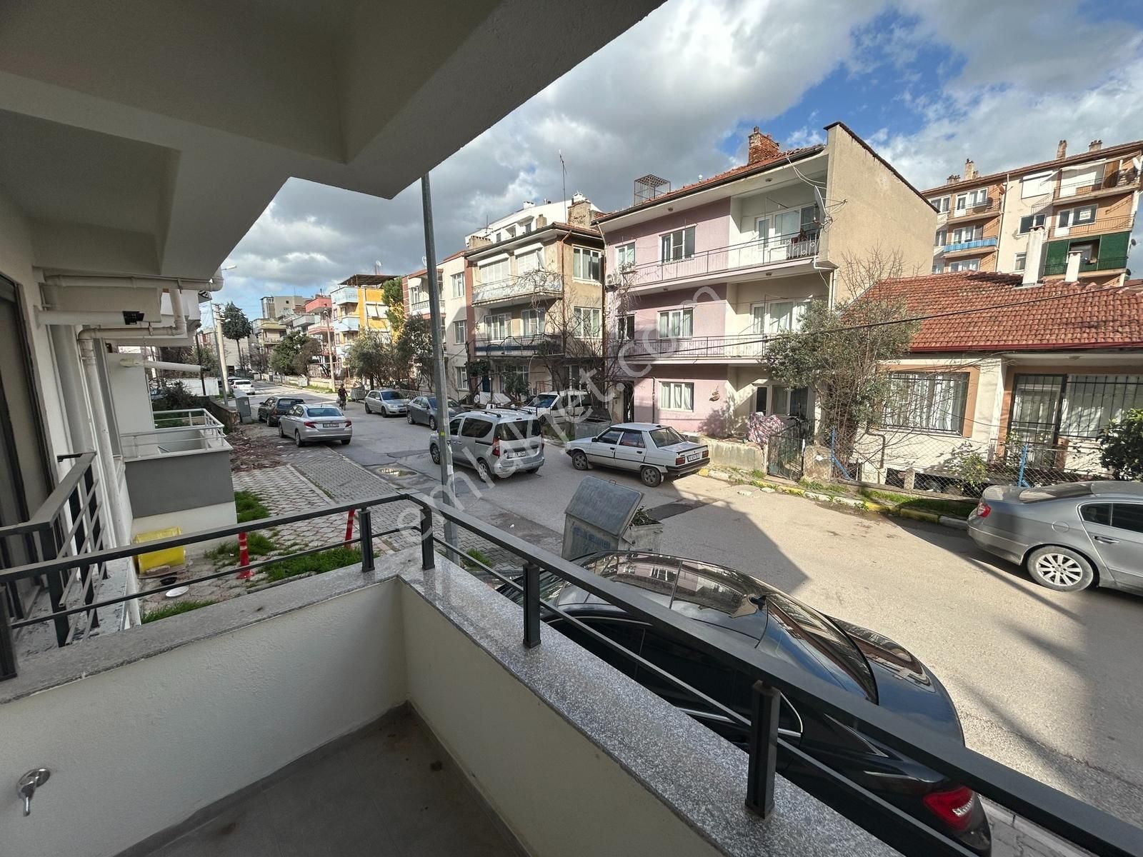 Hega İnvest-nef Ve İzmir Yoluna Çok Yakın Eşyalı Sıfır 1+1 Daire - Görsel 9