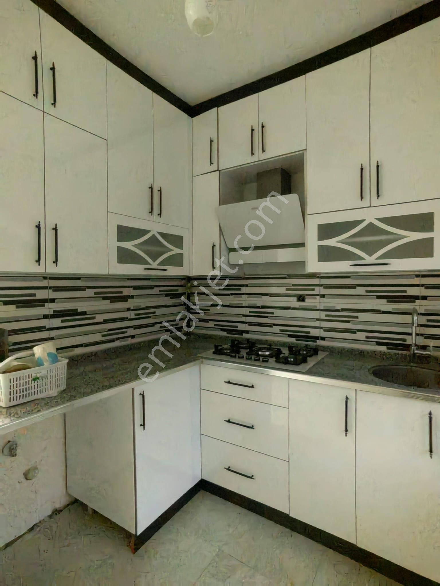 Akçay Emlak'tan Akşehir Salı Pazarı Civarında Komple Bakımlı Müstakil Tadında Kiralık 2+1 Daire - Görsel 35