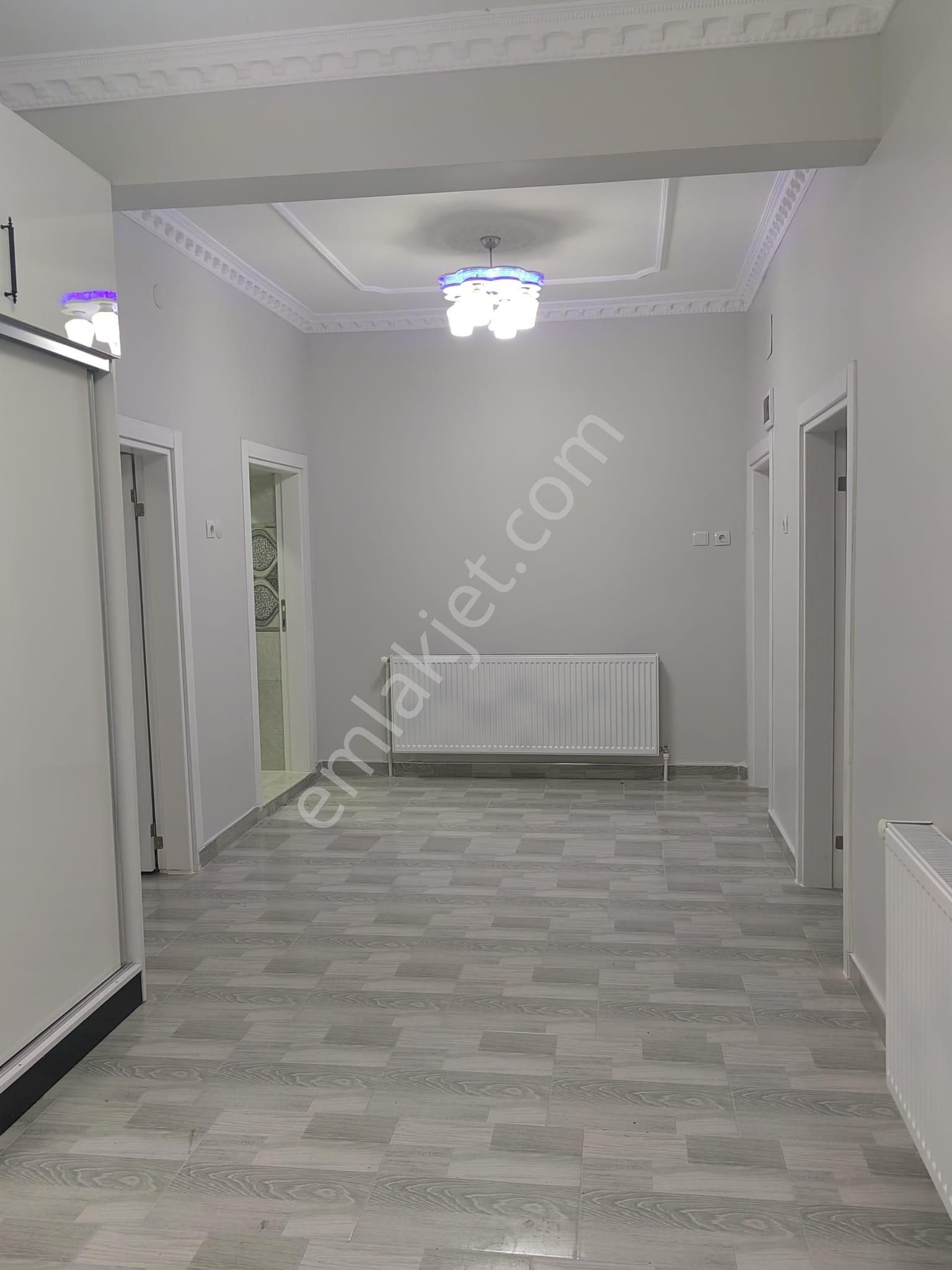 Akçay Emlak'tan Akşehir Salı Pazarı Civarında Komple Bakımlı Müstakil Tadında Kiralık 2+1 Daire - Görsel 4