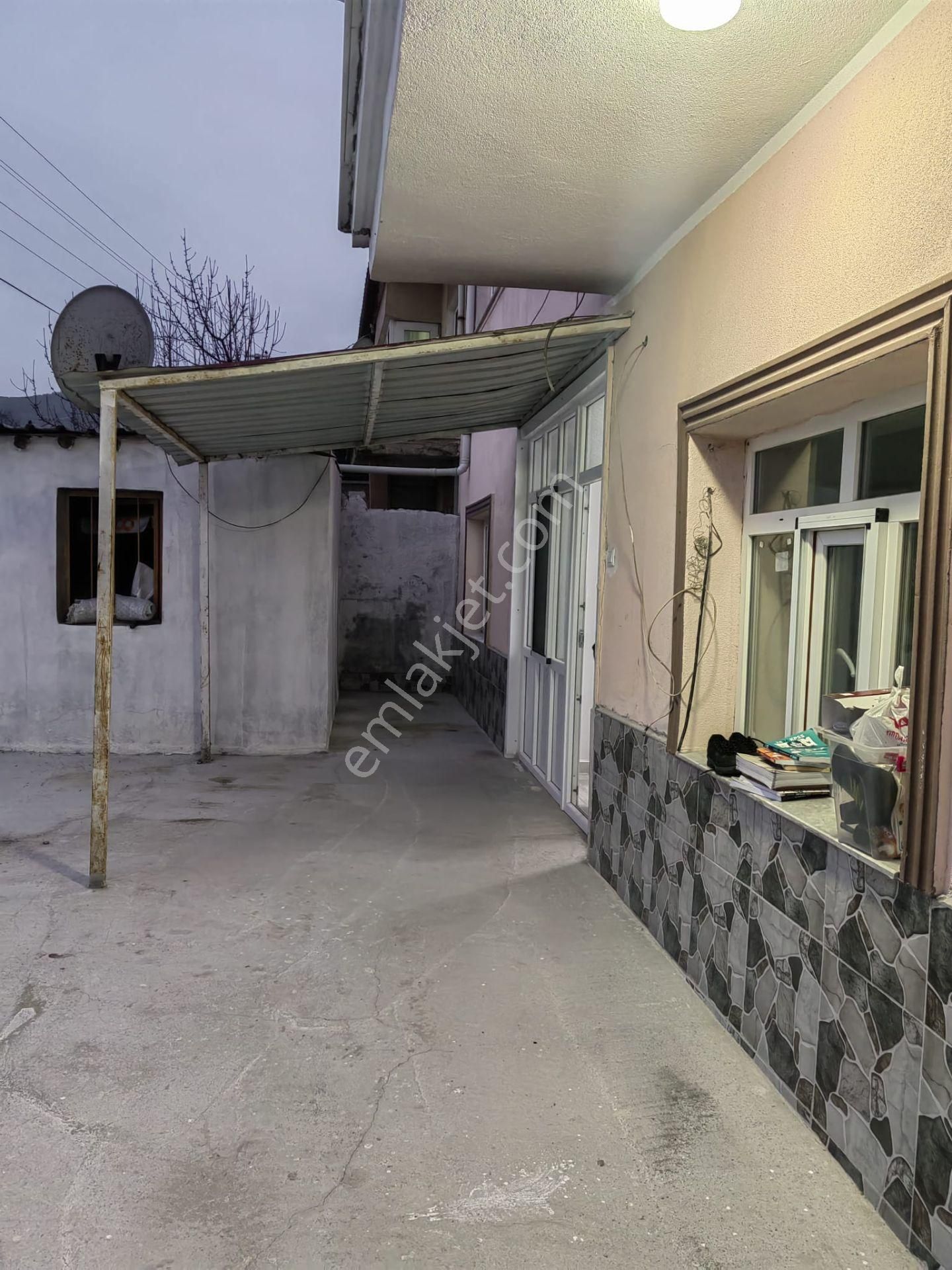 Akçay Emlak'tan Akşehir Salı Pazarı Civarında Komple Bakımlı Müstakil Tadında Kiralık 2+1 Daire - Görsel 18