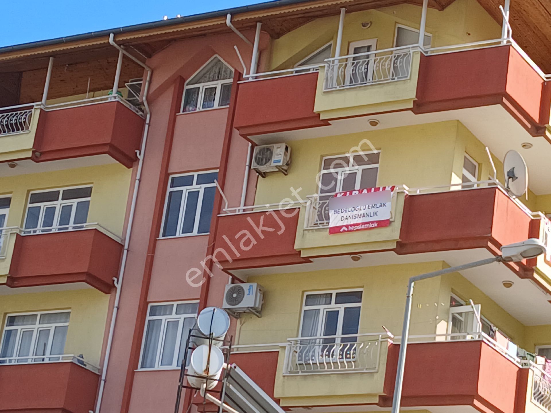 Çarşı Merkezde Doğu Garajında Asansörlü Yeni Boyalı Bakımlı 3+1