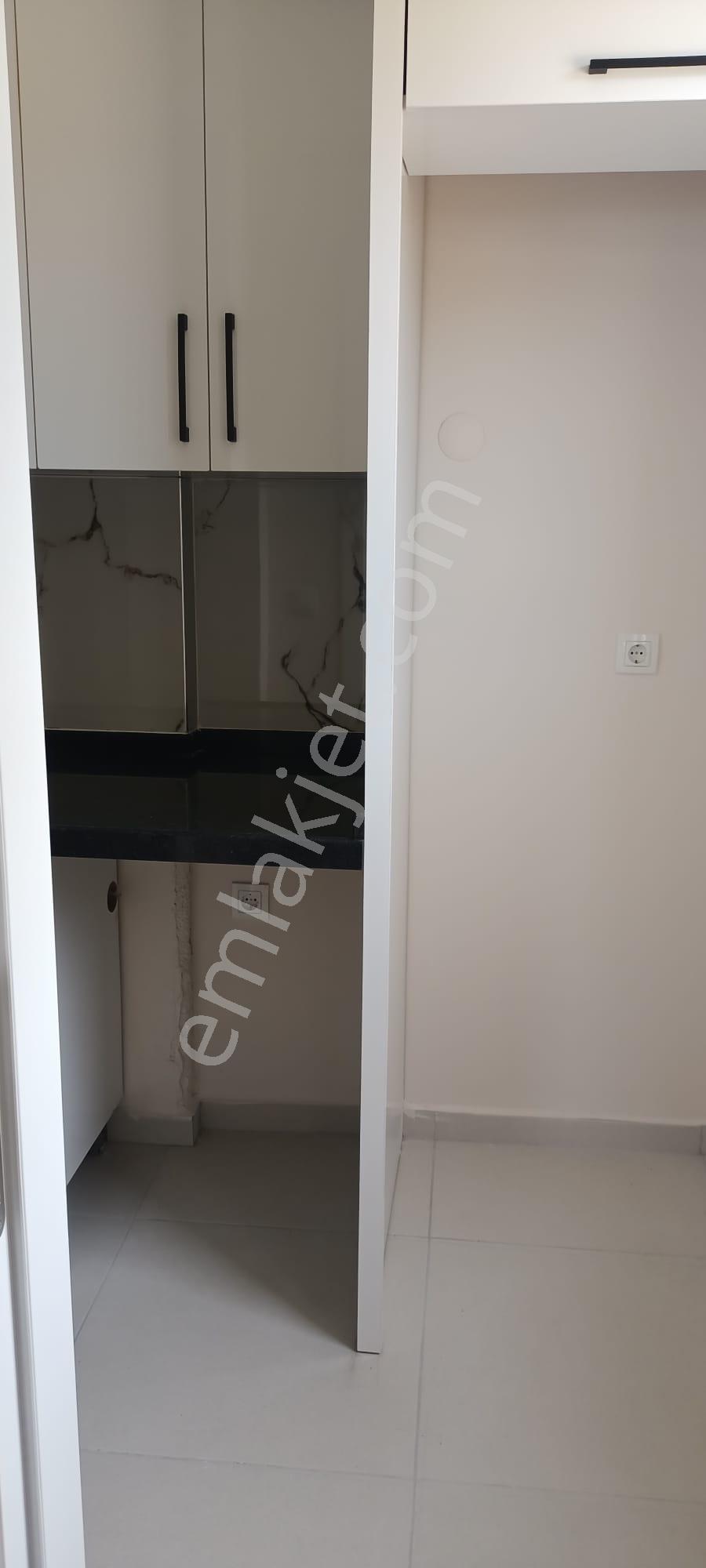 Antalya Kumluca Temeleğitim Mah.de Kiralık 2+0 Ayrı Mutfak Daire - Görsel 6