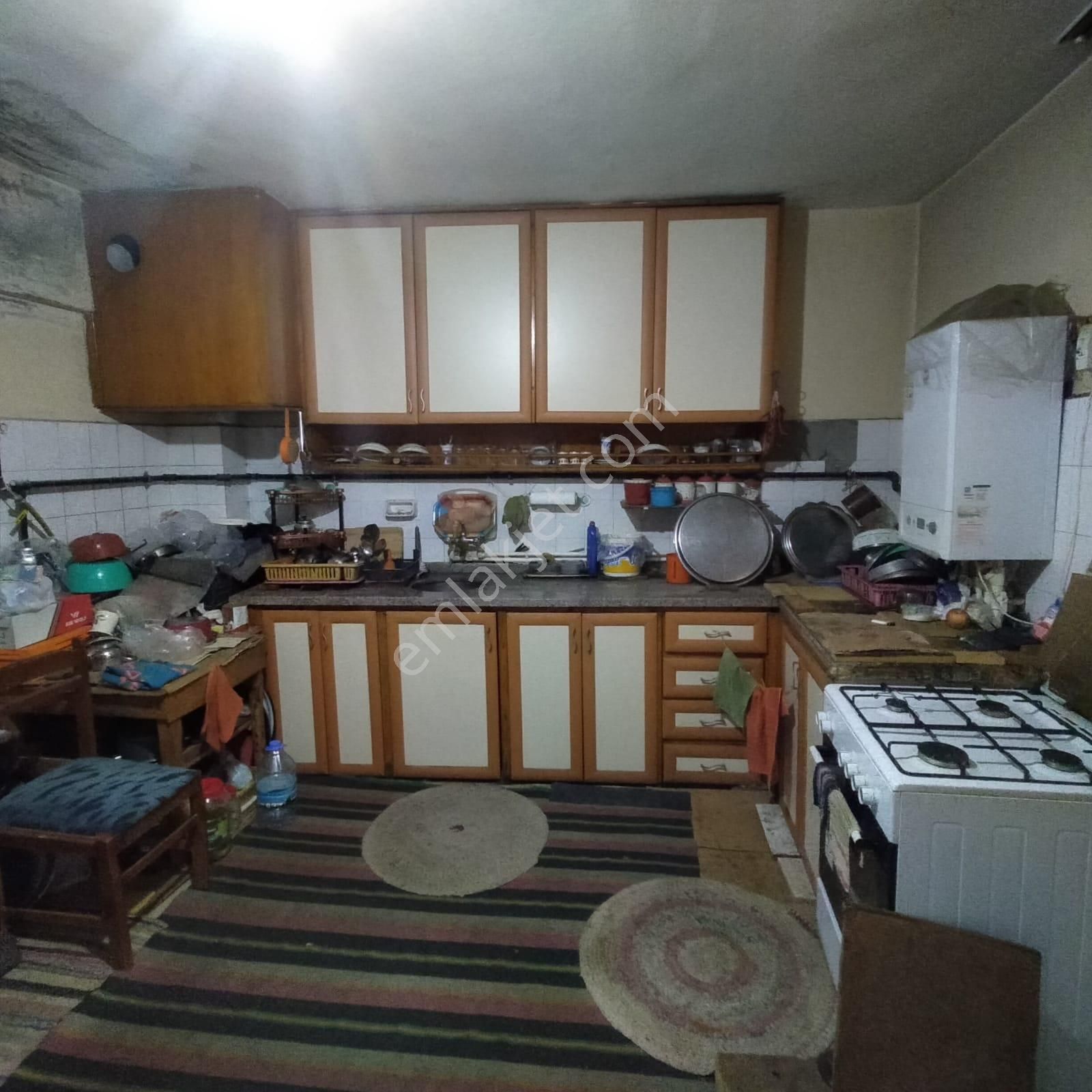 Ender Uysal Gayrimenkulden Garaja Yakın 150 M2 3+1 Satılık Daire..