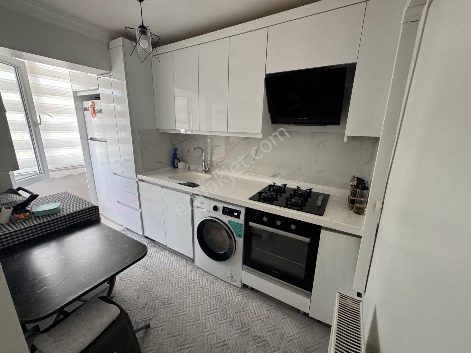 Fatih Mahallesinde 2+1 Bağımsız Ara Katta Full Yapılı Fırsat Daire