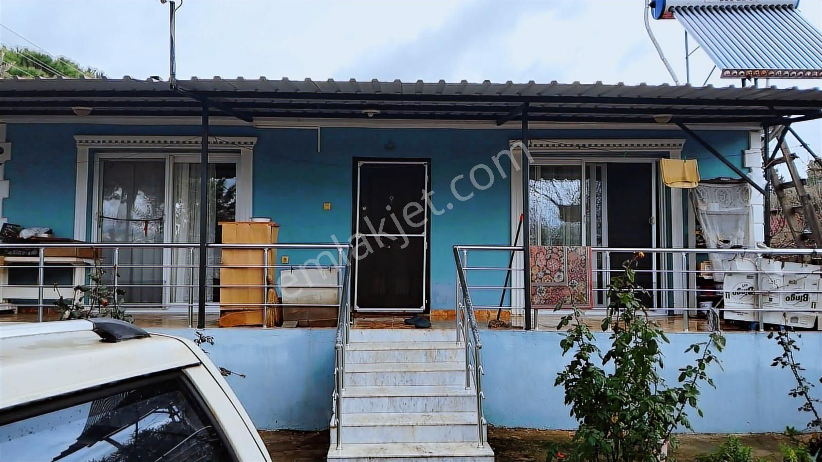 İzmir Bayındır'da 766 M2 Arsa İçinde 2+1tek Katlı Müstakil Ev