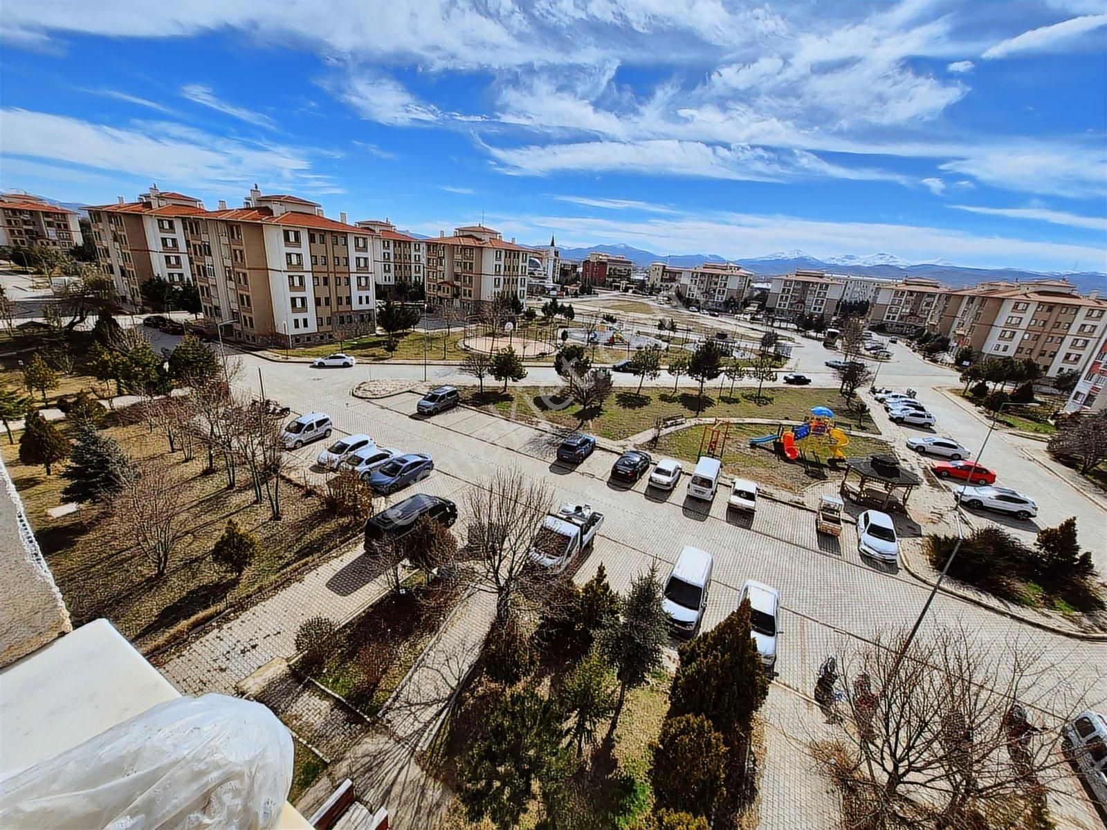 İlbey // Şuhut Tokiler'de Arakat "içi Yapılı" 2+1 Daire - Görsel 18