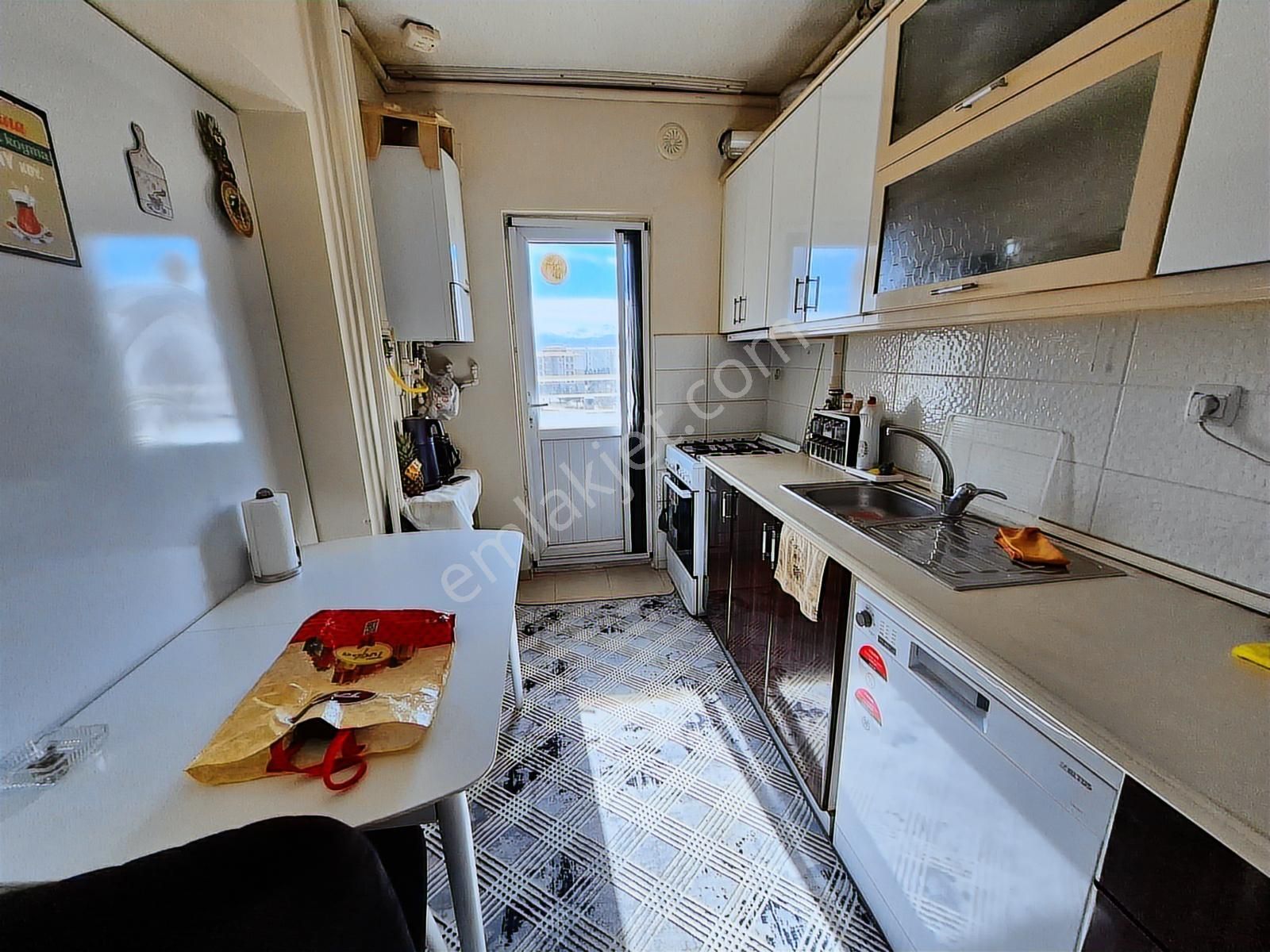 İlbey // Şuhut Tokiler'de Arakat "içi Yapılı" 2+1 Daire - Görsel 13