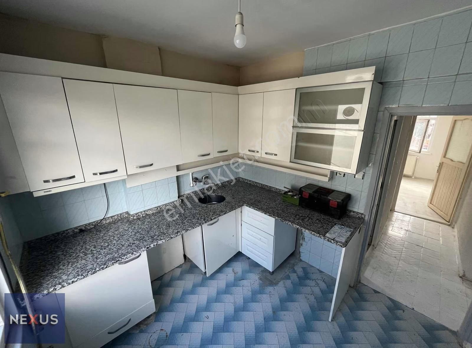 Sultanbeyli Samsun Caddesi Üzerinde Kiralık 3+1 Daire - Görsel 11