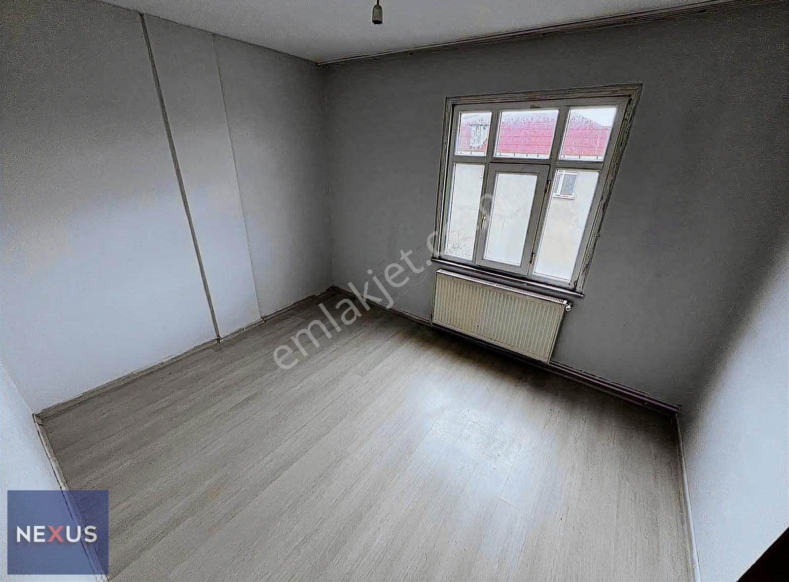 Sultanbeyli Hasanpaşa Mahallesin'de Ara Kat'ta Kiralık 2+1 Daire - Görsel 4