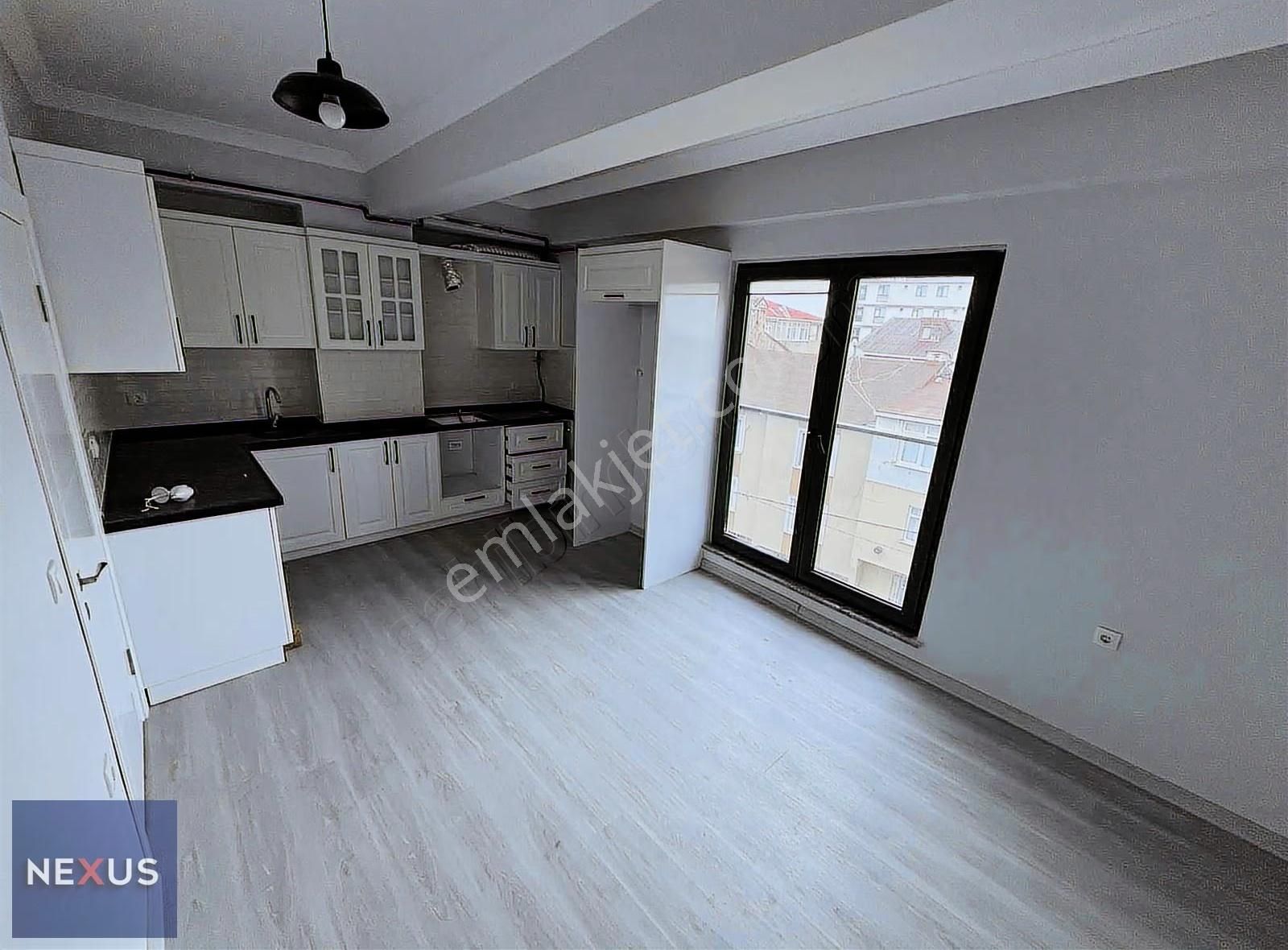 Sultanbeyli Hamidiye Mahallesin'de Kiralık 2+1 Üst Dublex Daire - Görsel 17