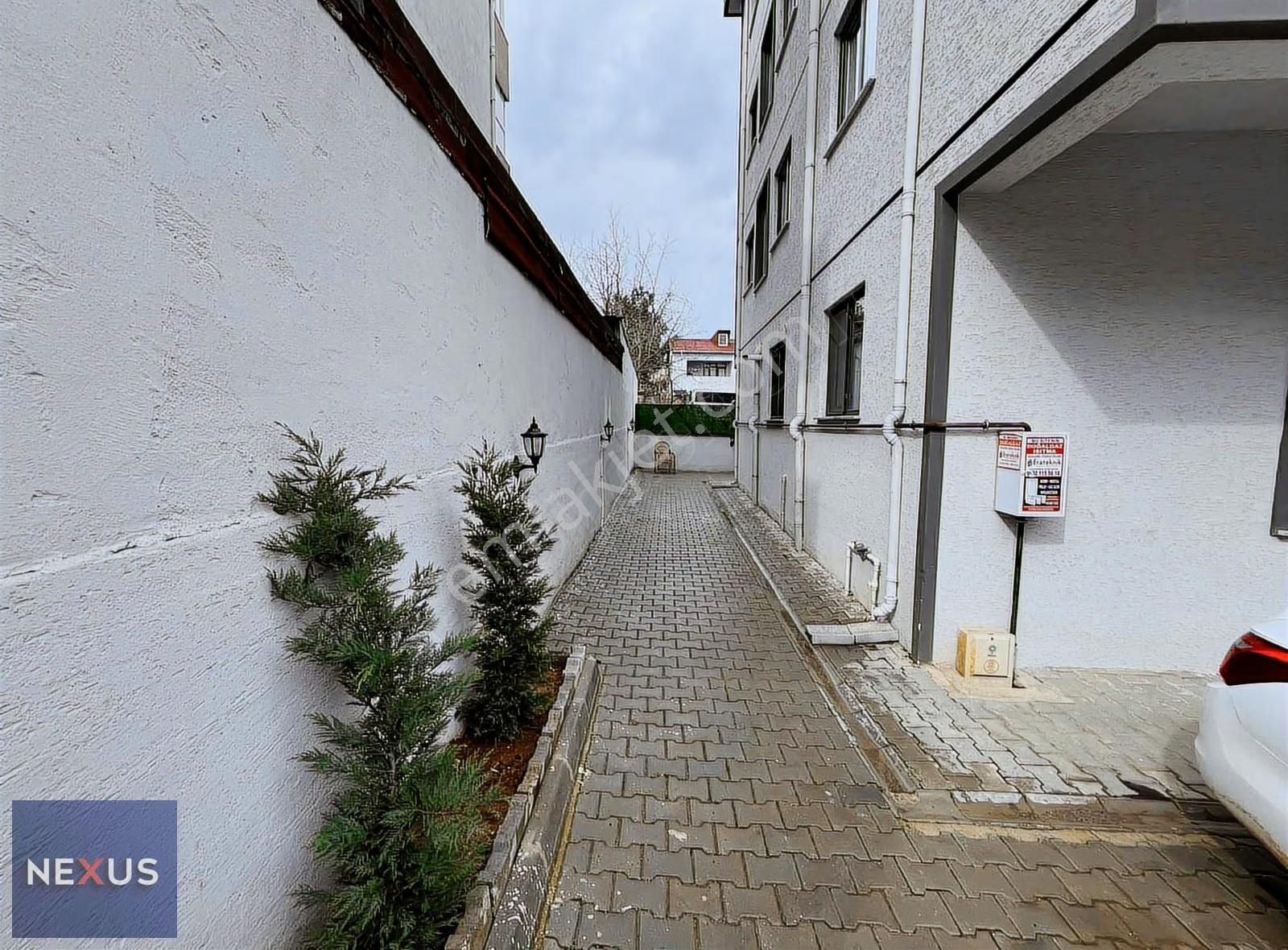 Sultanbeyli Hamidiye Mahallesin'de Kiralık 2+1 Üst Dublex Daire - Görsel 2