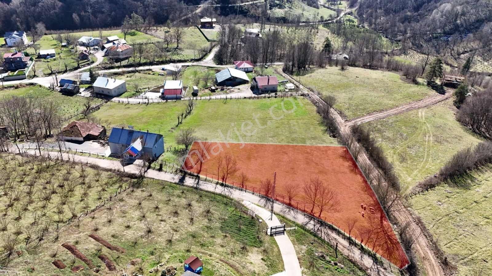 Ruşen Aydın Gyd'dan Kaynaşlı Dipsizgöl'de Köşebaşı Satılık Arsa - Görsel 18